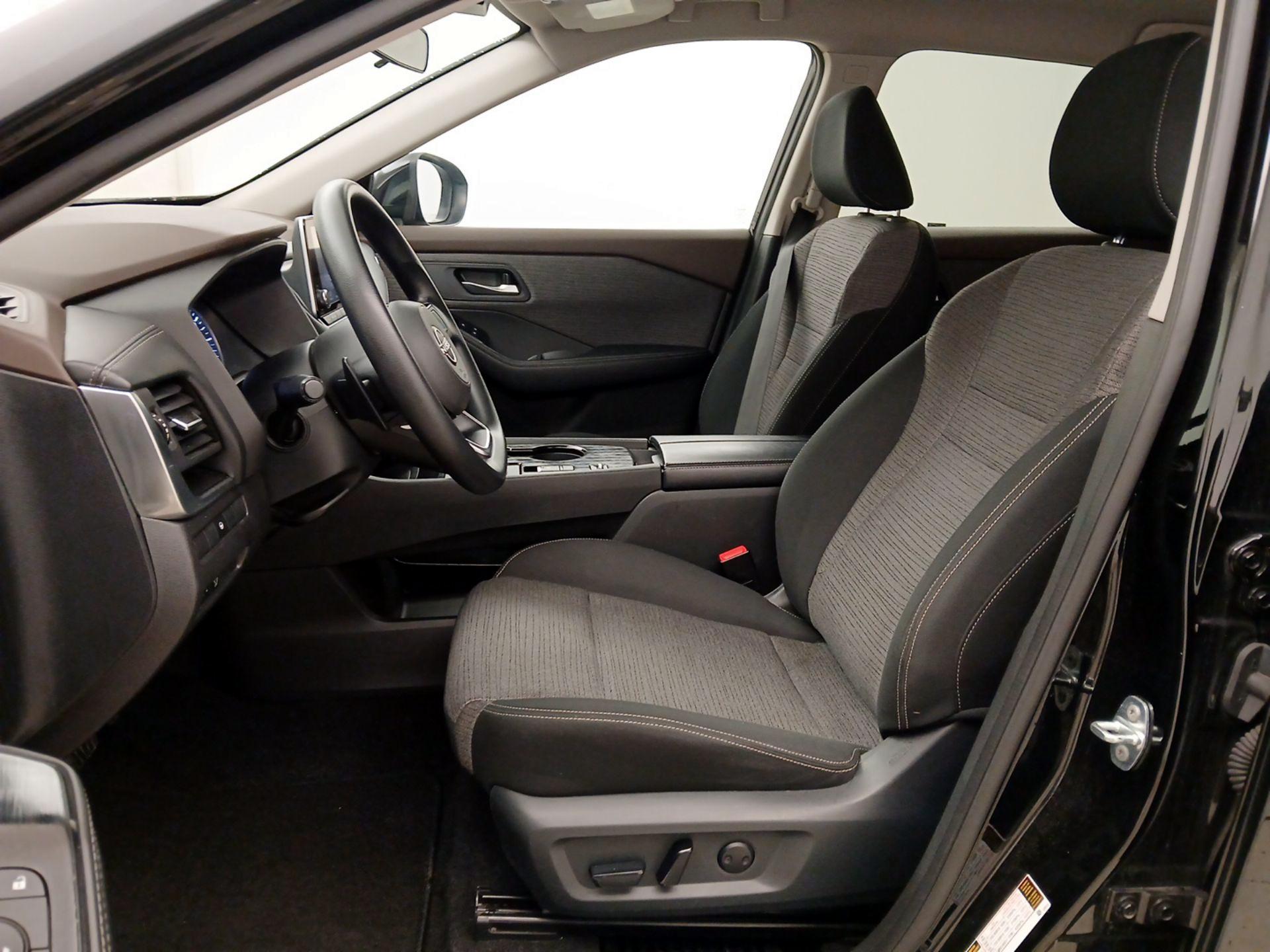 Thumbnail: 2023 Nissan Rogue - 11