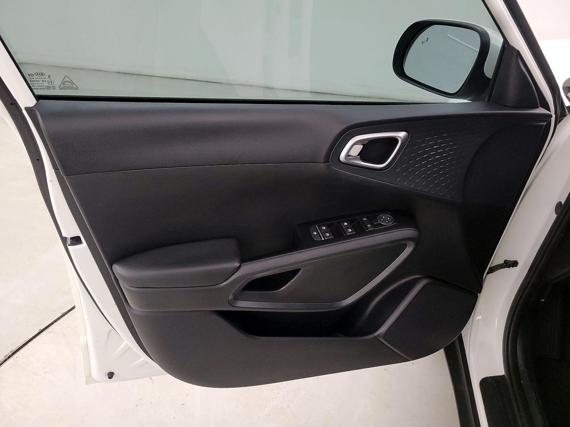 Thumbnail: 2021 Kia Soul - 12