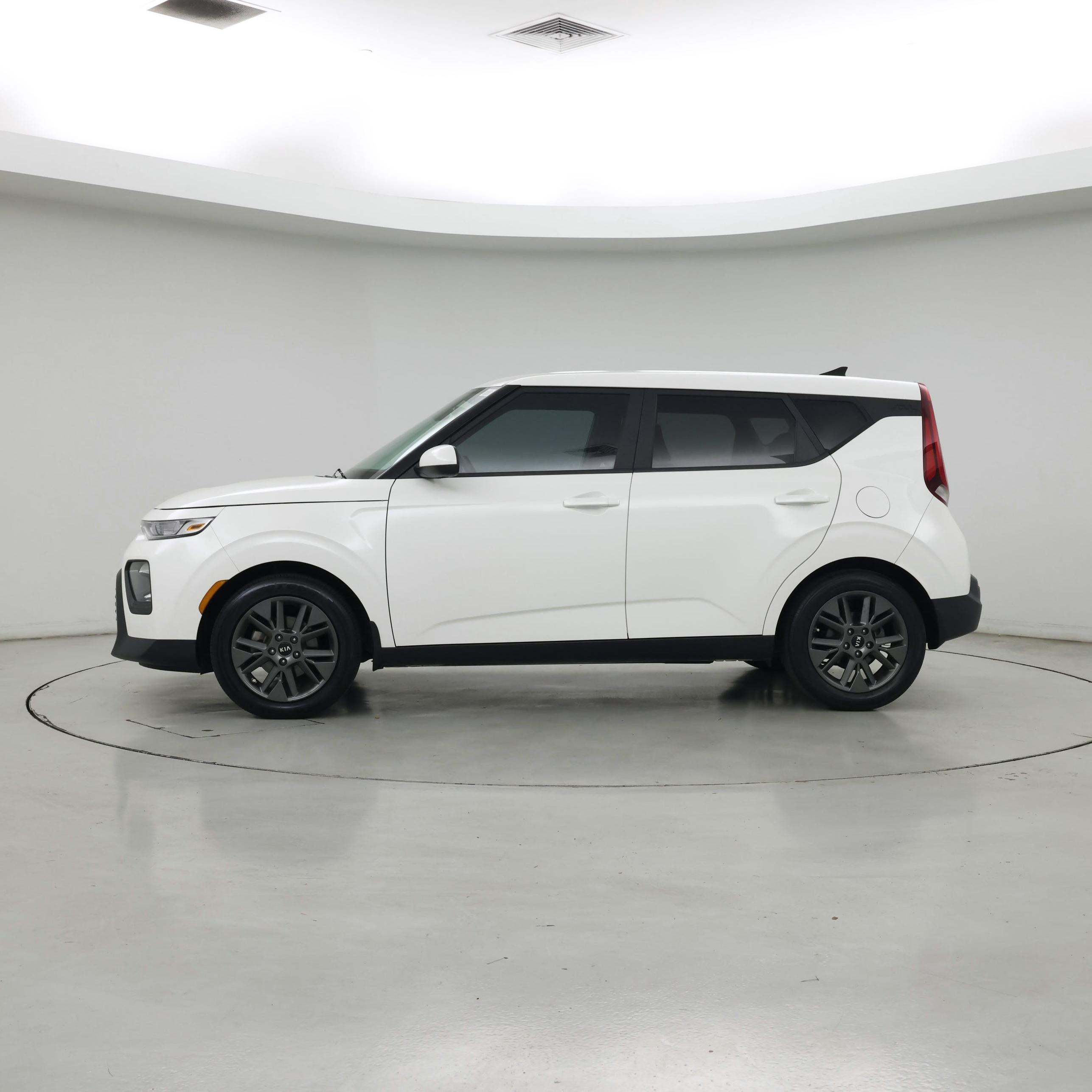 Thumbnail: 2021 Kia Soul - 3