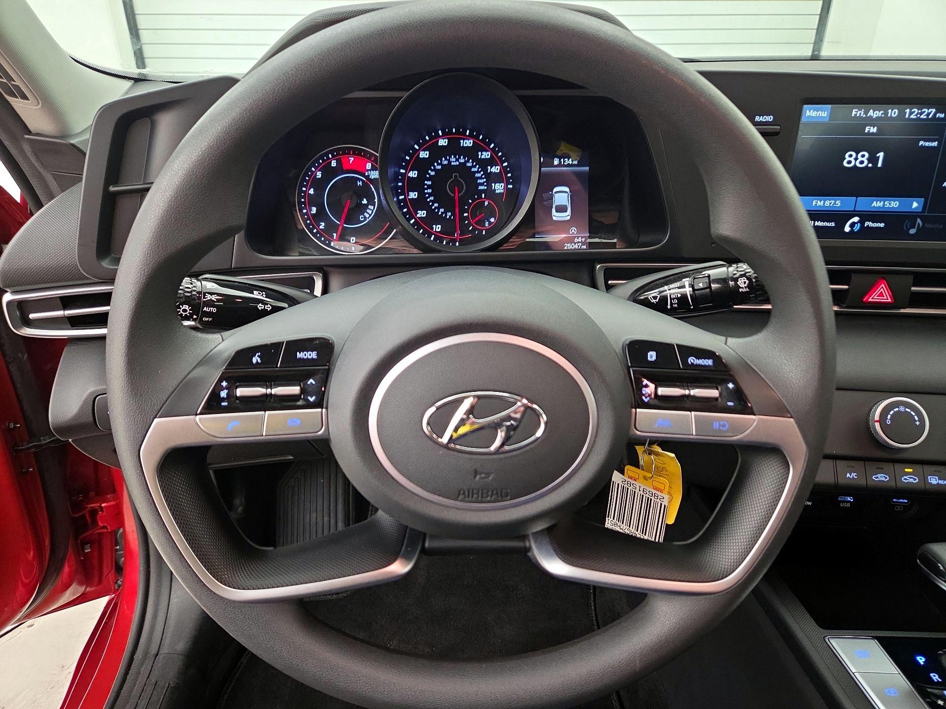 Thumbnail: 2021 Hyundai Elantra - 10