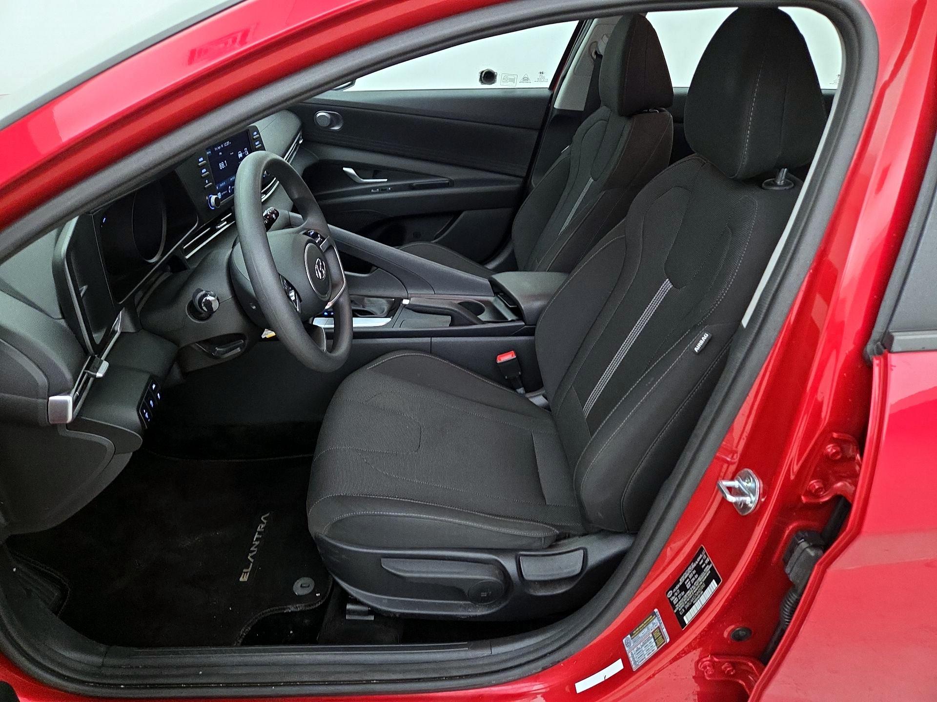 Thumbnail: 2021 Hyundai Elantra - 11