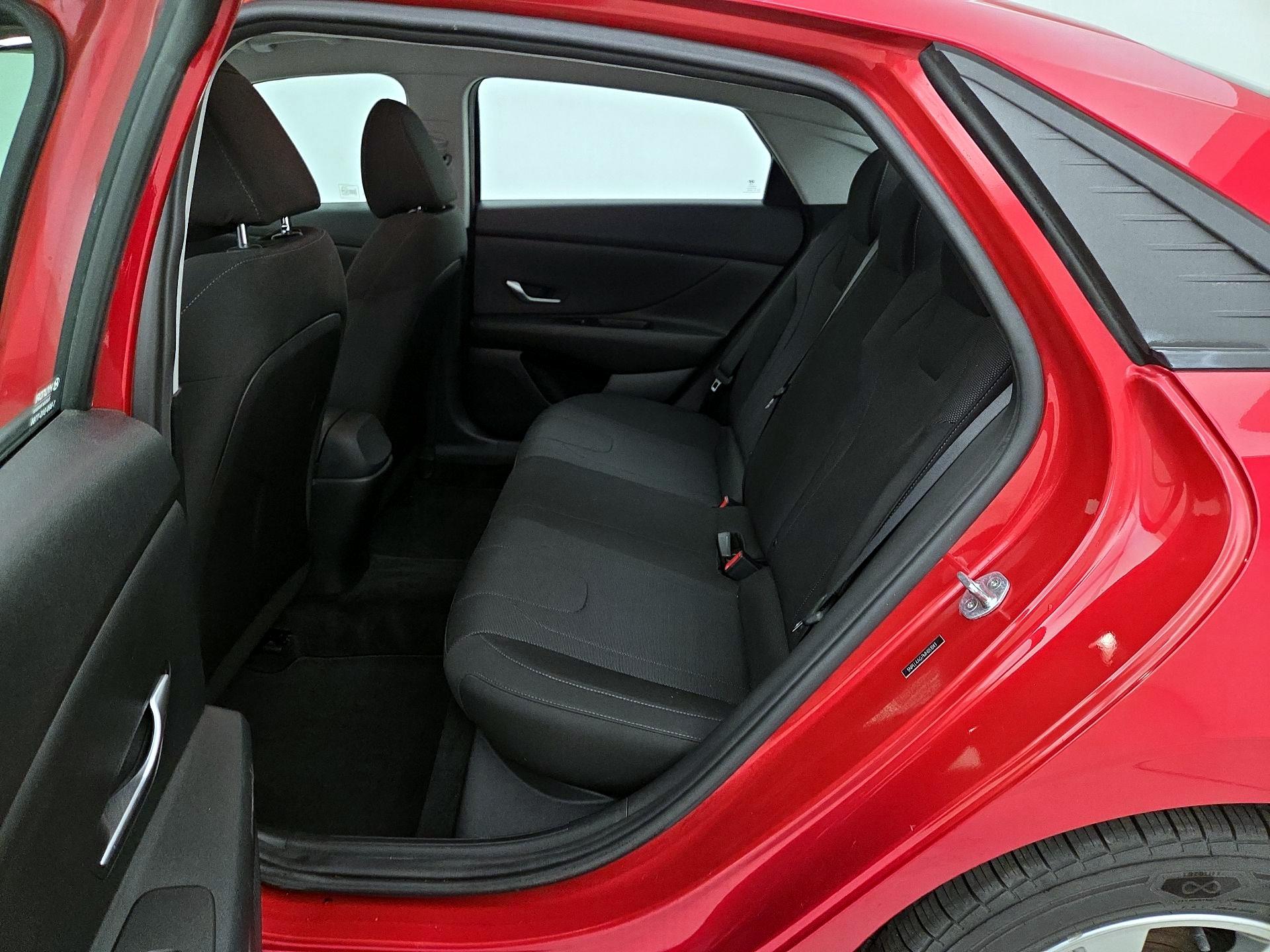 Thumbnail: 2021 Hyundai Elantra - 18