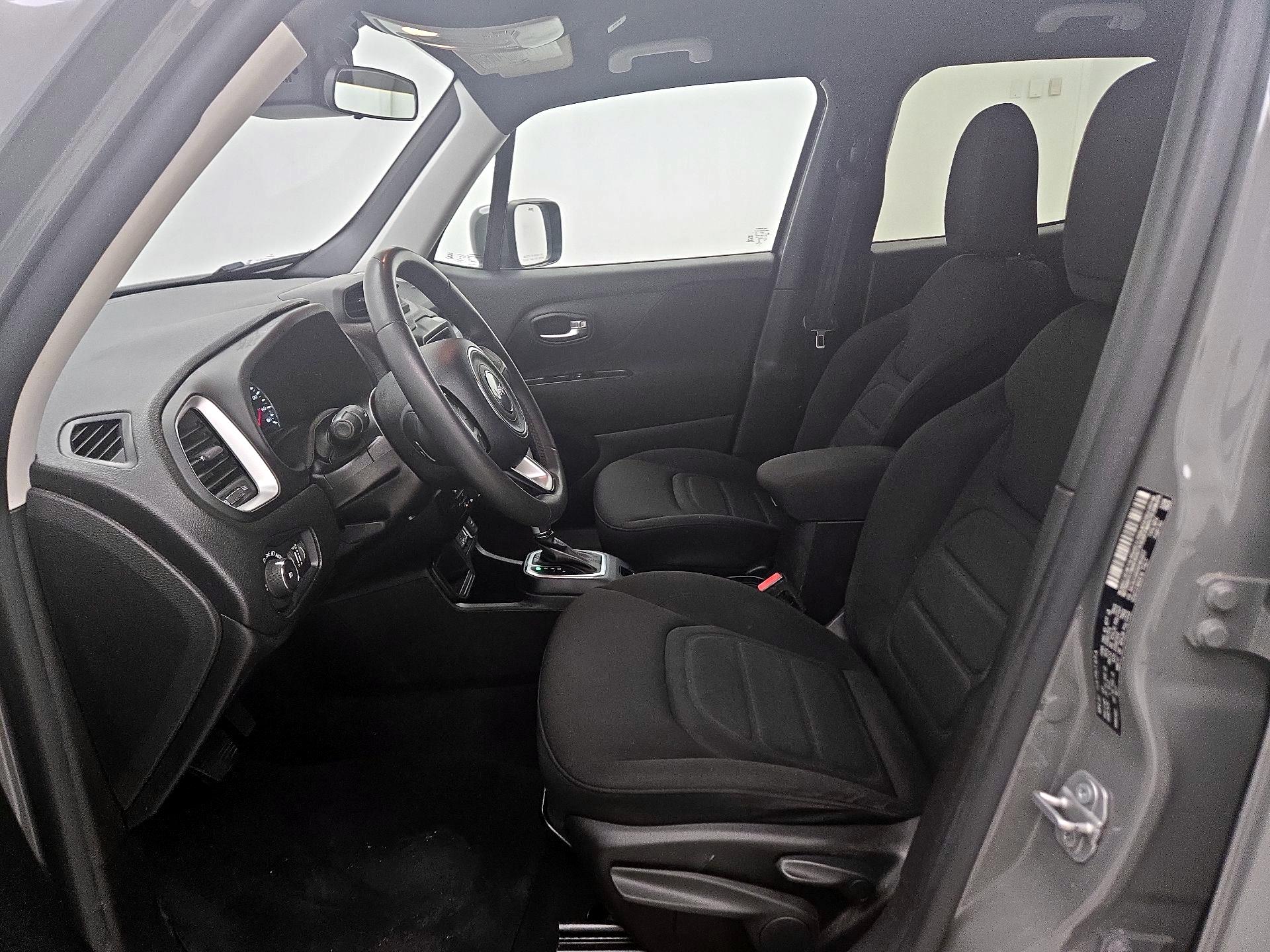 Thumbnail: 2021 Jeep Renegade - 11