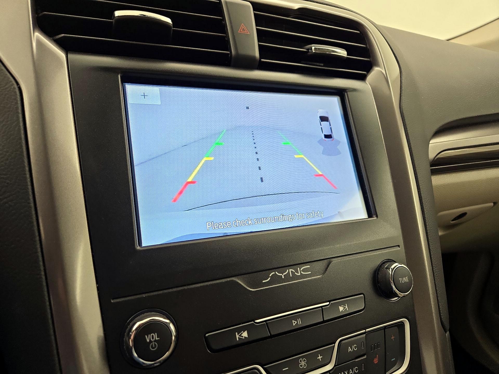 Thumbnail: 2020 Ford Fusion - 14