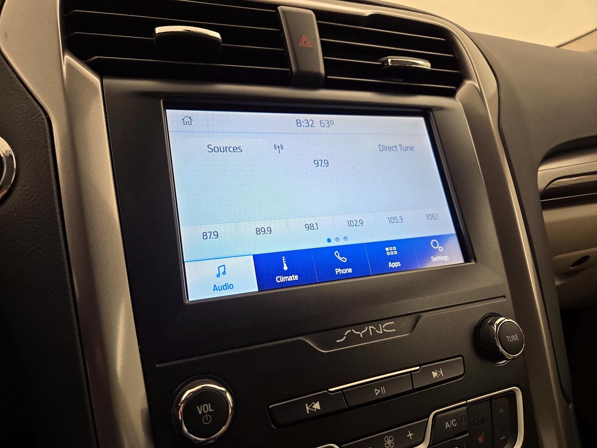 Thumbnail: 2020 Ford Fusion - 15