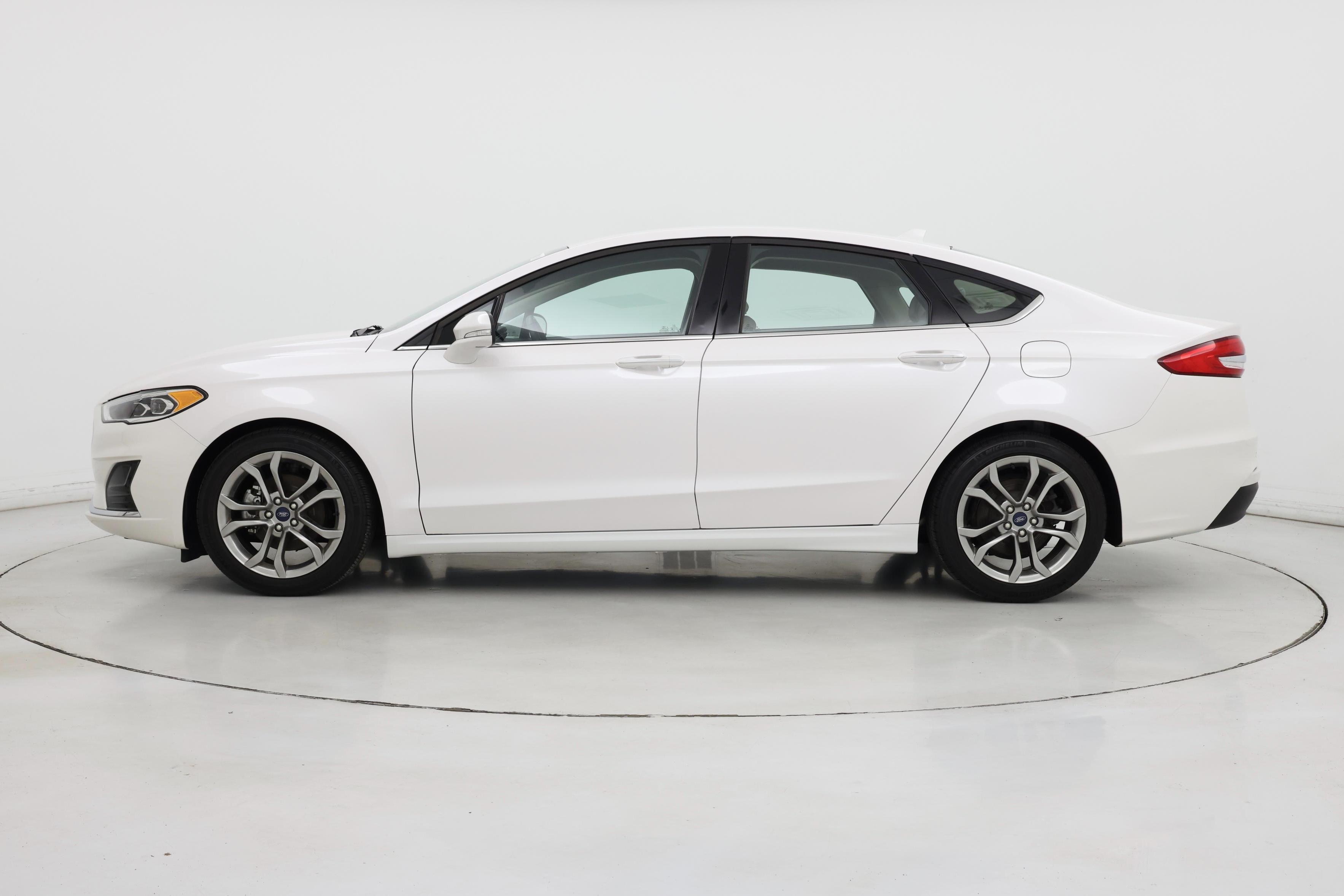 Thumbnail: 2020 Ford Fusion - 3