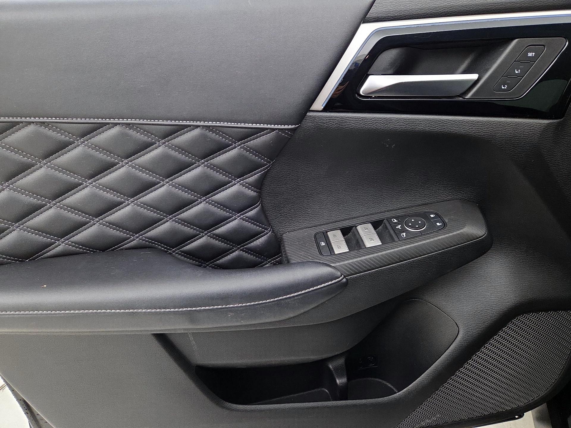 Thumbnail: 2022 Mitsubishi Outlander - 12