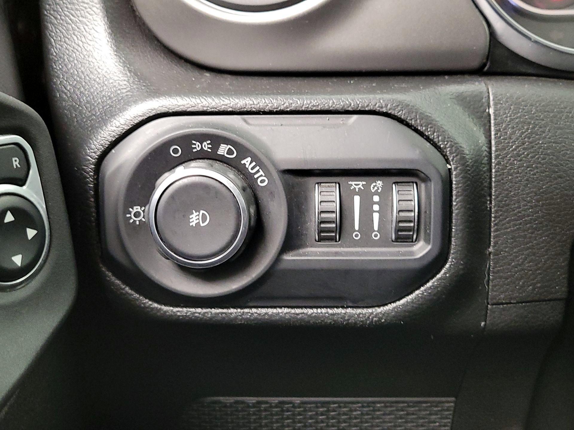 Thumbnail: 2022 Jeep Wrangler - 13