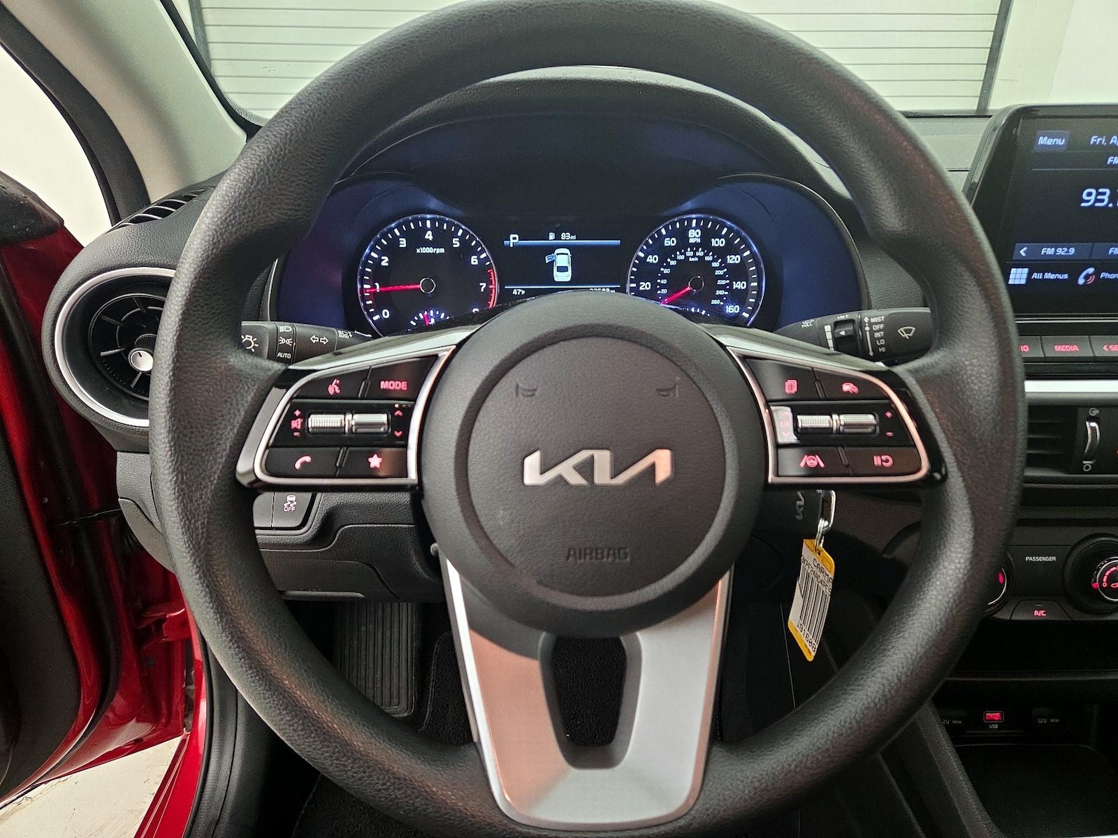 2023 Kia Forte LXS - Photo 11