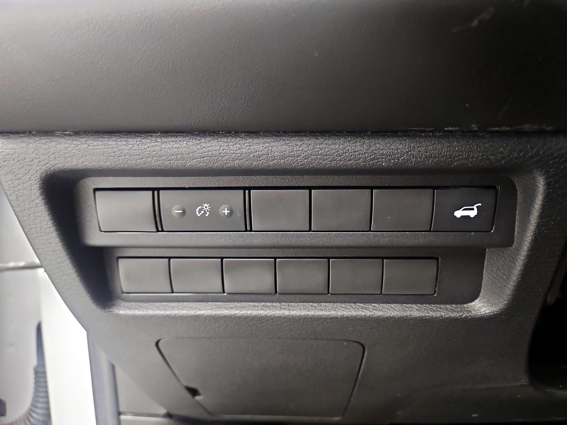 Thumbnail: 2024 Mitsubishi Outlander - 13