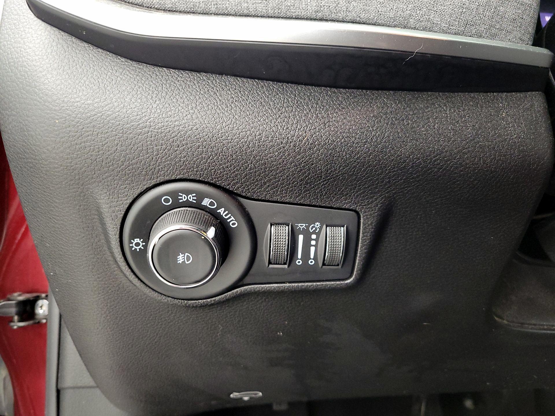 Thumbnail: 2022 Jeep Compass - 13