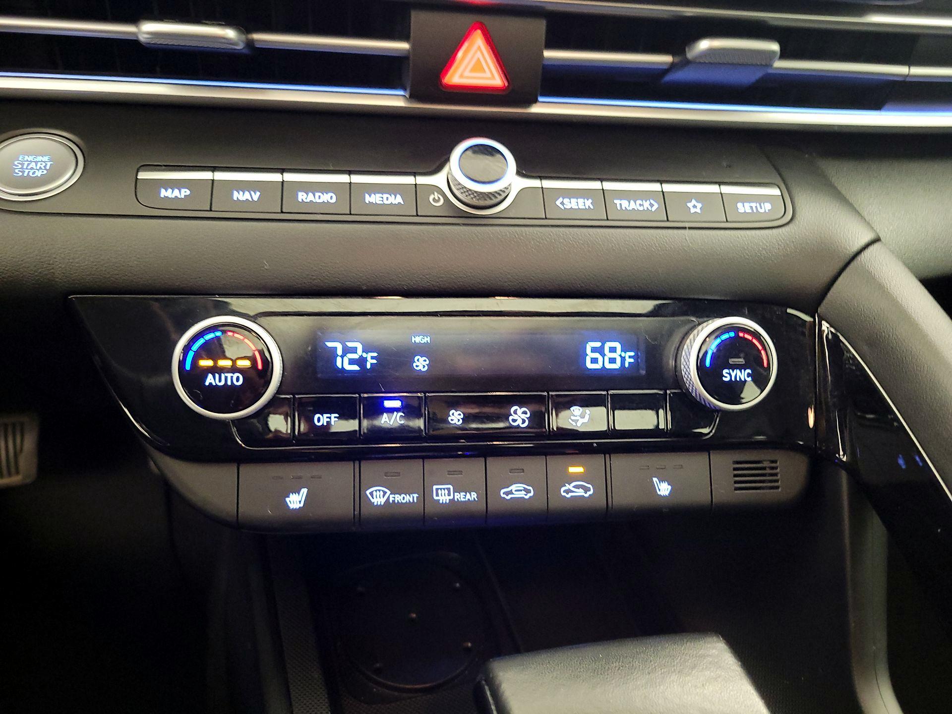 Thumbnail: 2024 Hyundai Elantra - 17
