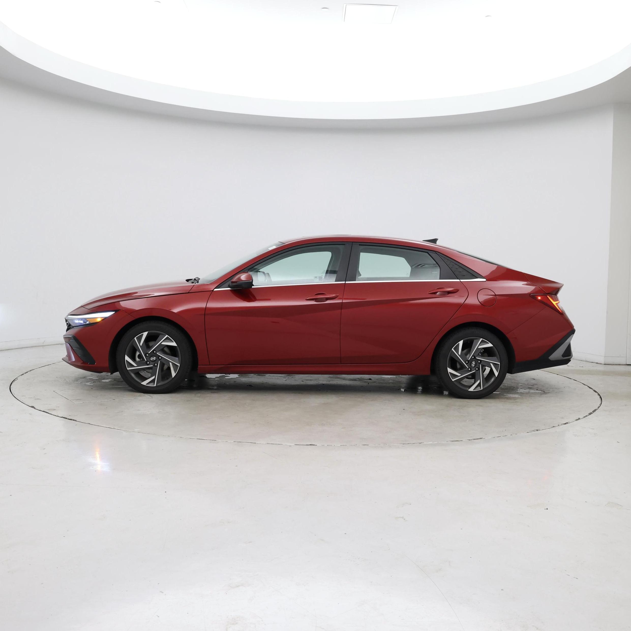 Thumbnail: 2024 Hyundai Elantra - 3