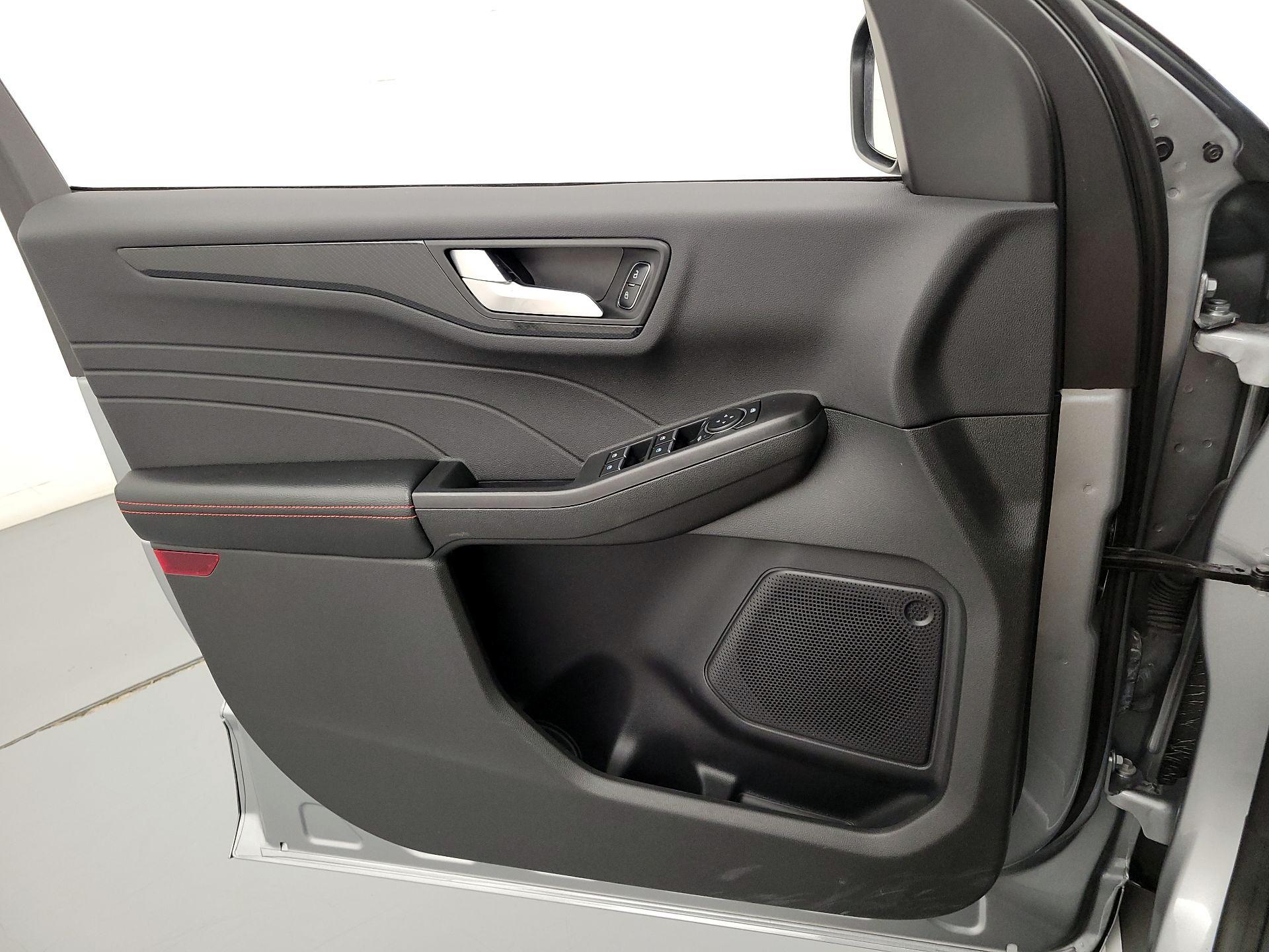 Thumbnail: 2023 Ford Escape - 12