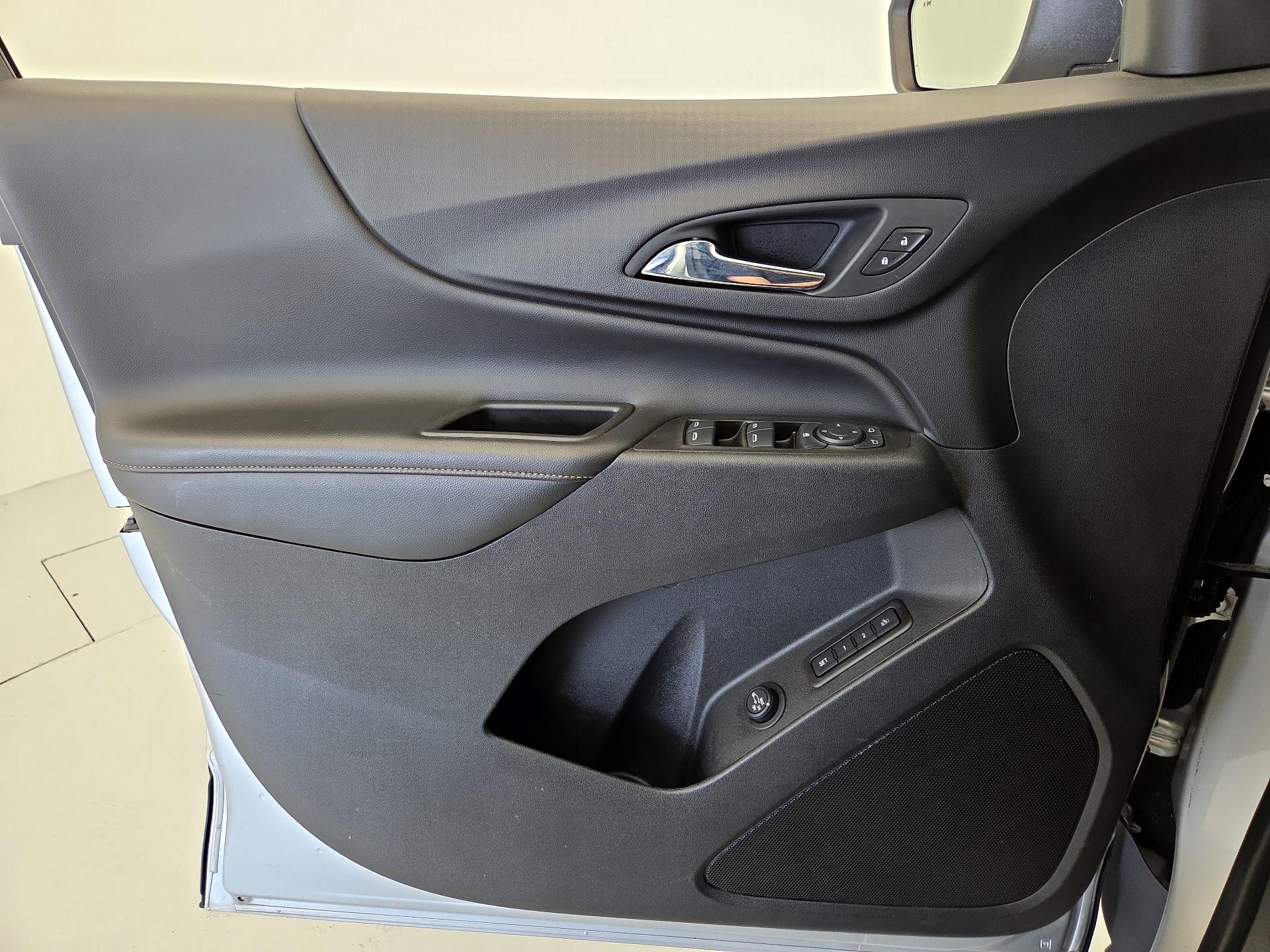 Thumbnail: 2021 Chevrolet Equinox - 12