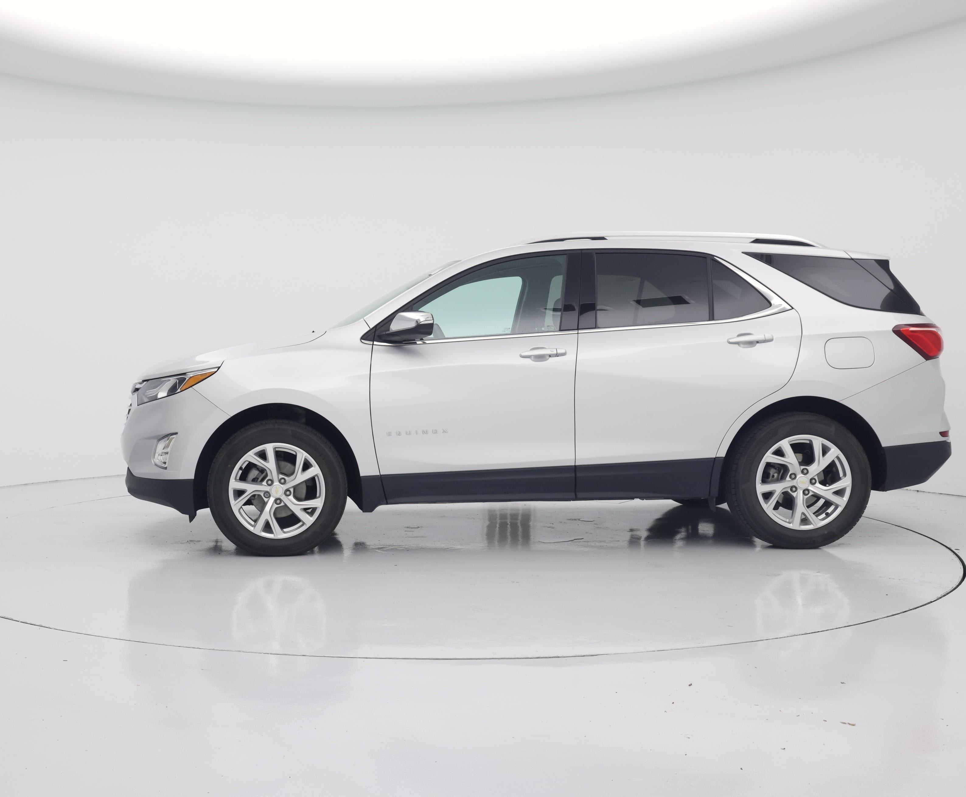Thumbnail: 2021 Chevrolet Equinox - 3