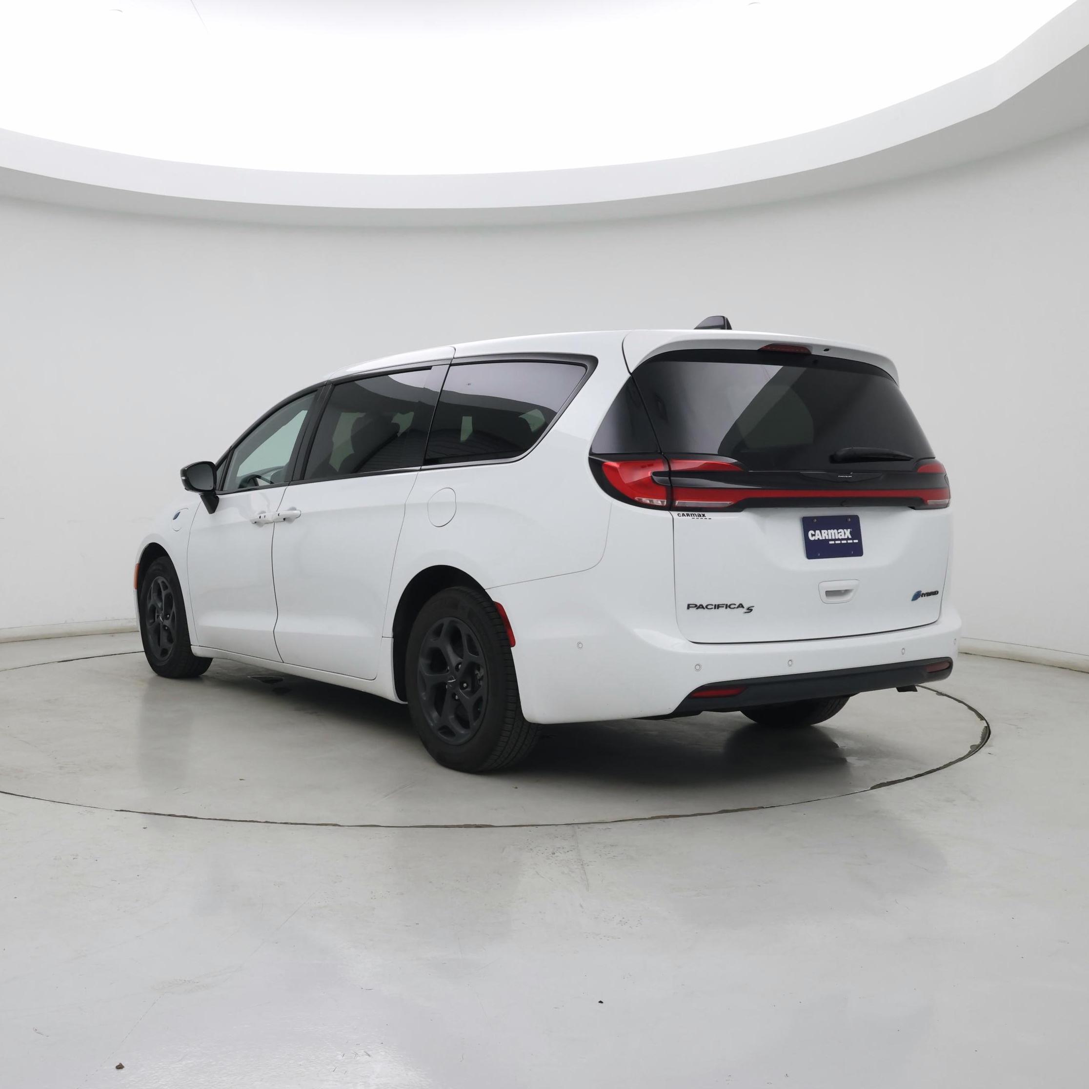 Thumbnail: 2023 Chrysler Pacifica - 2