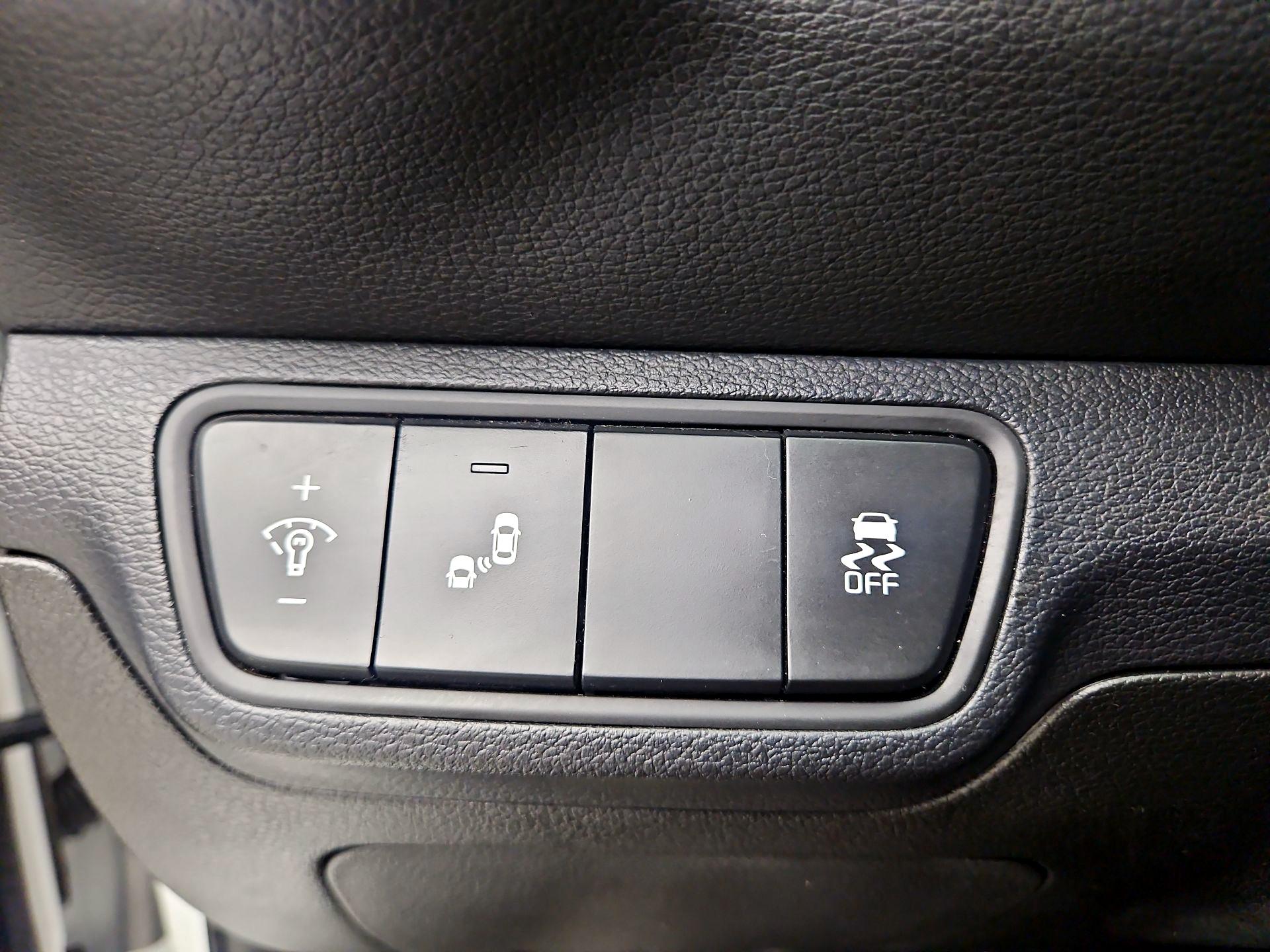 Thumbnail: 2022 Kia Forte - 13