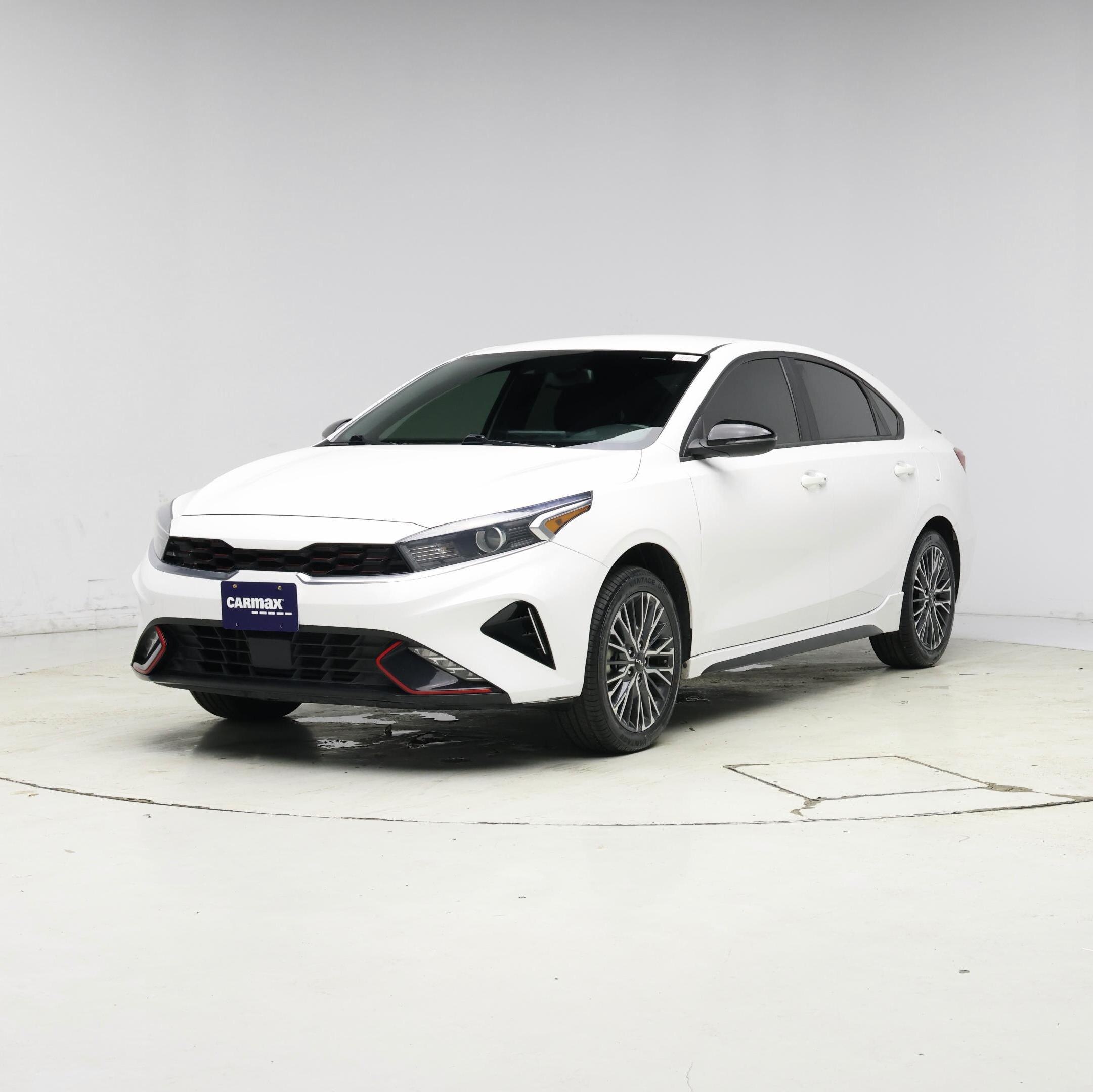 Thumbnail: 2022 Kia Forte - 4