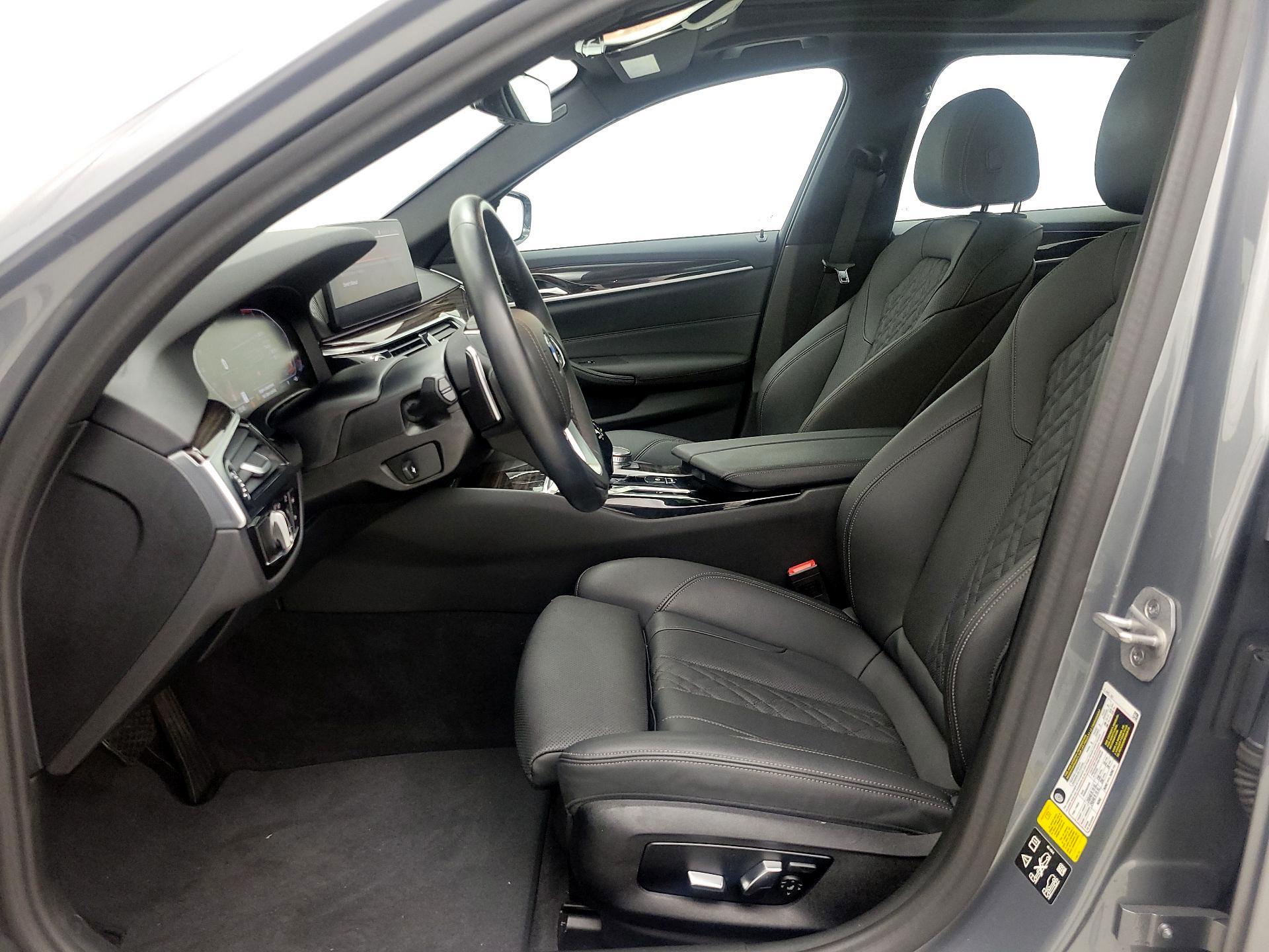 Thumbnail: 2023 BMW 5 Series - 11