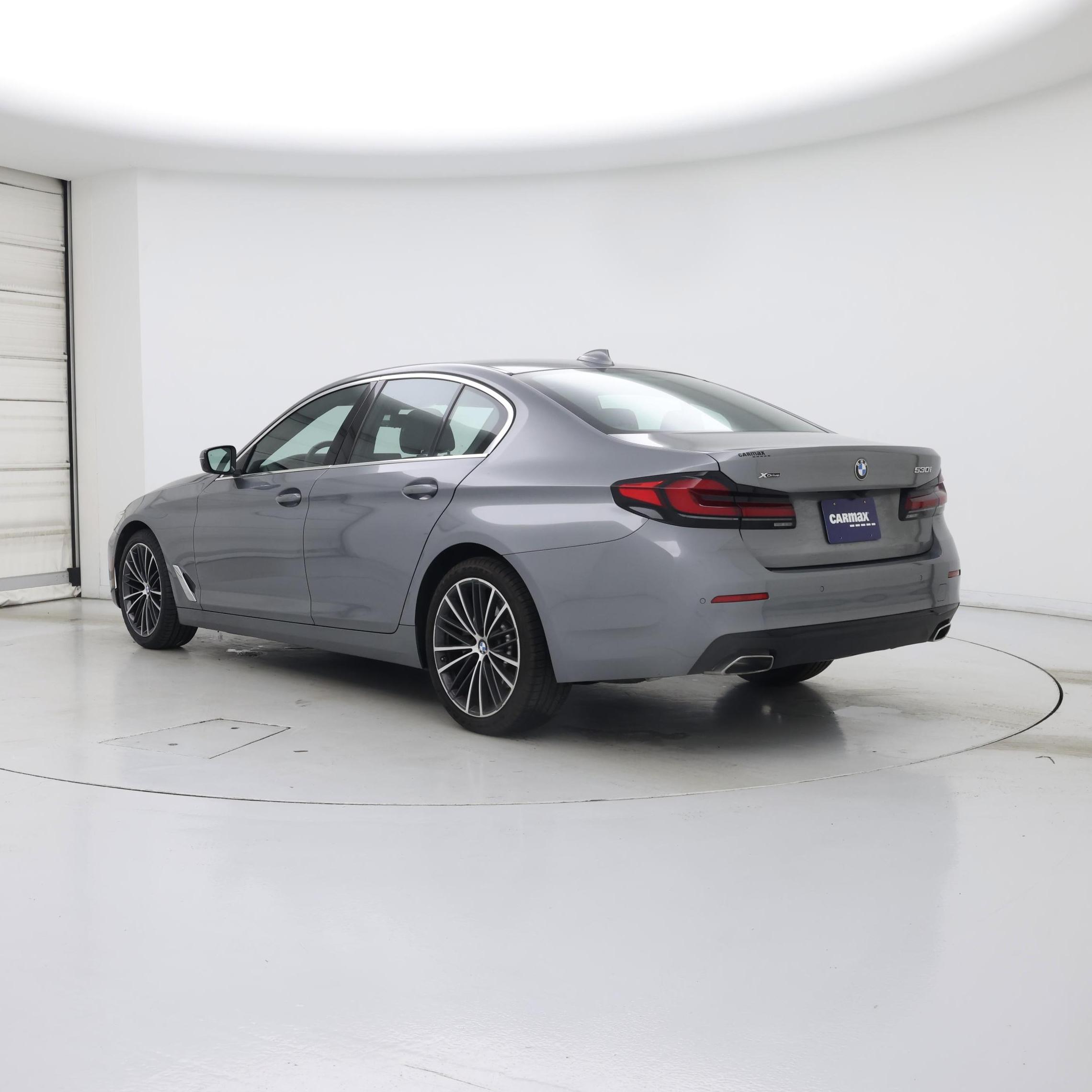 Thumbnail: 2023 BMW 5 Series - 2