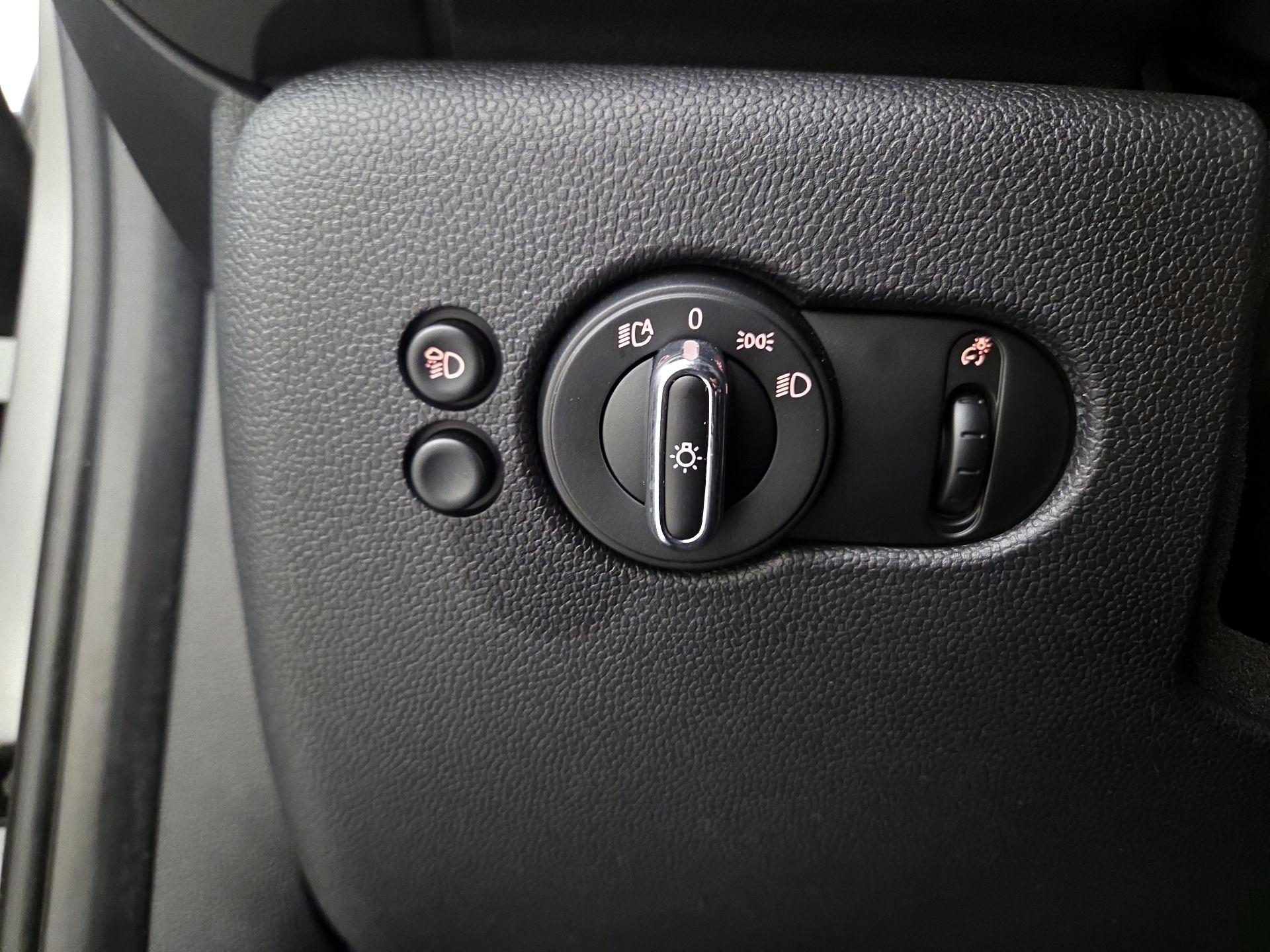 Thumbnail: 2024 MINI Cooper Hardtop - 13