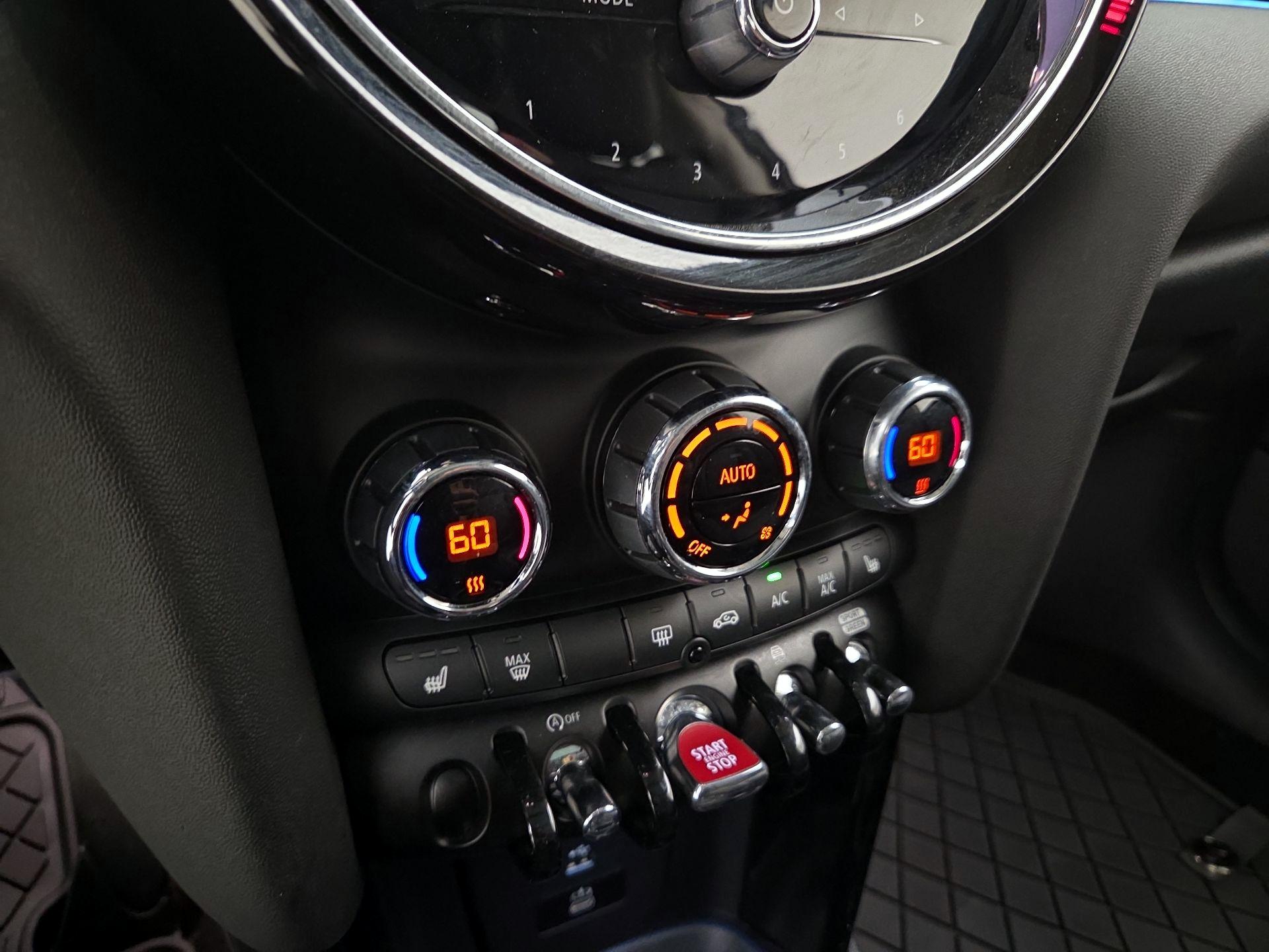 Thumbnail: 2024 MINI Cooper Hardtop - 16