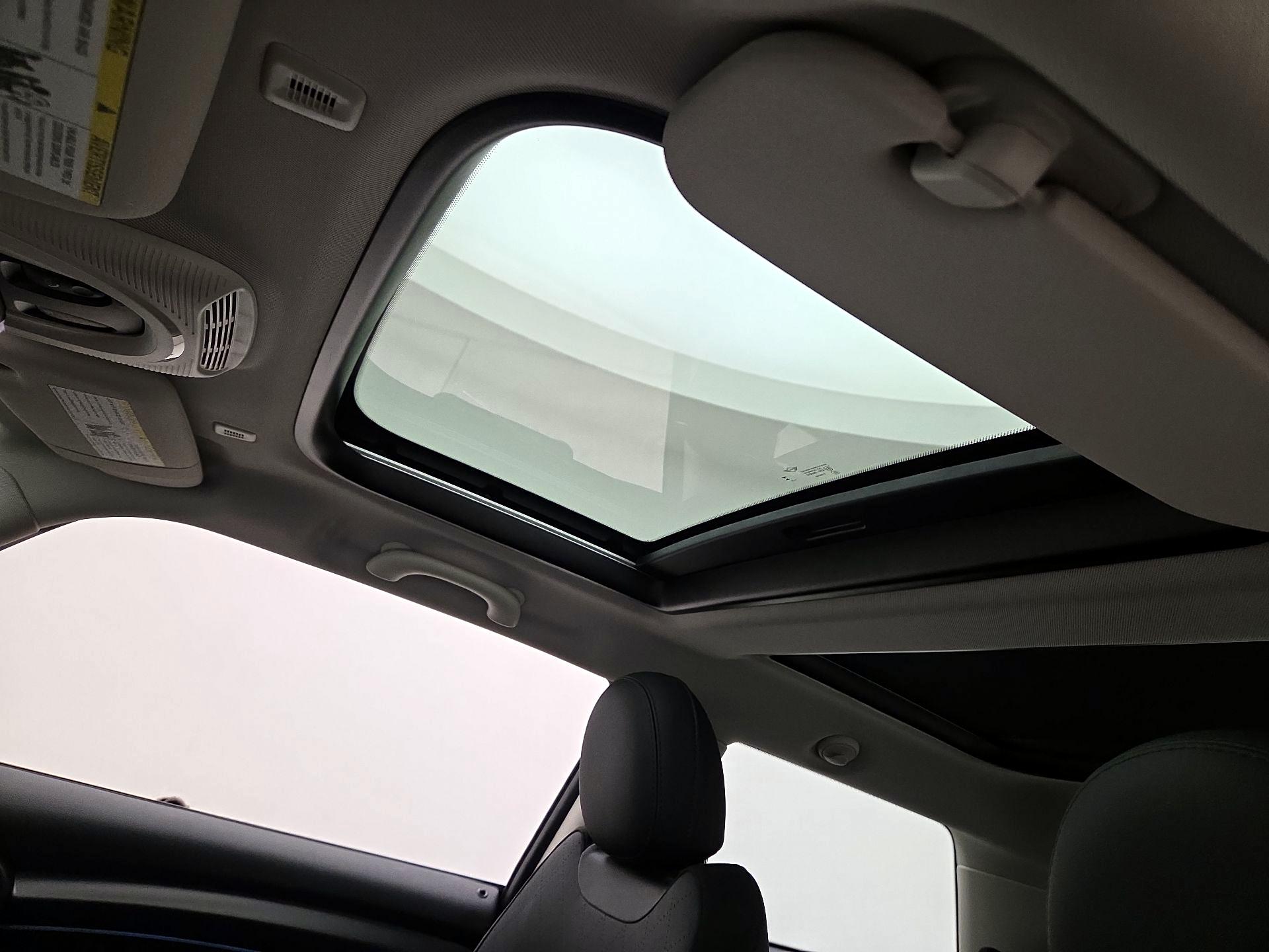 Thumbnail: 2024 MINI Cooper Hardtop - 18