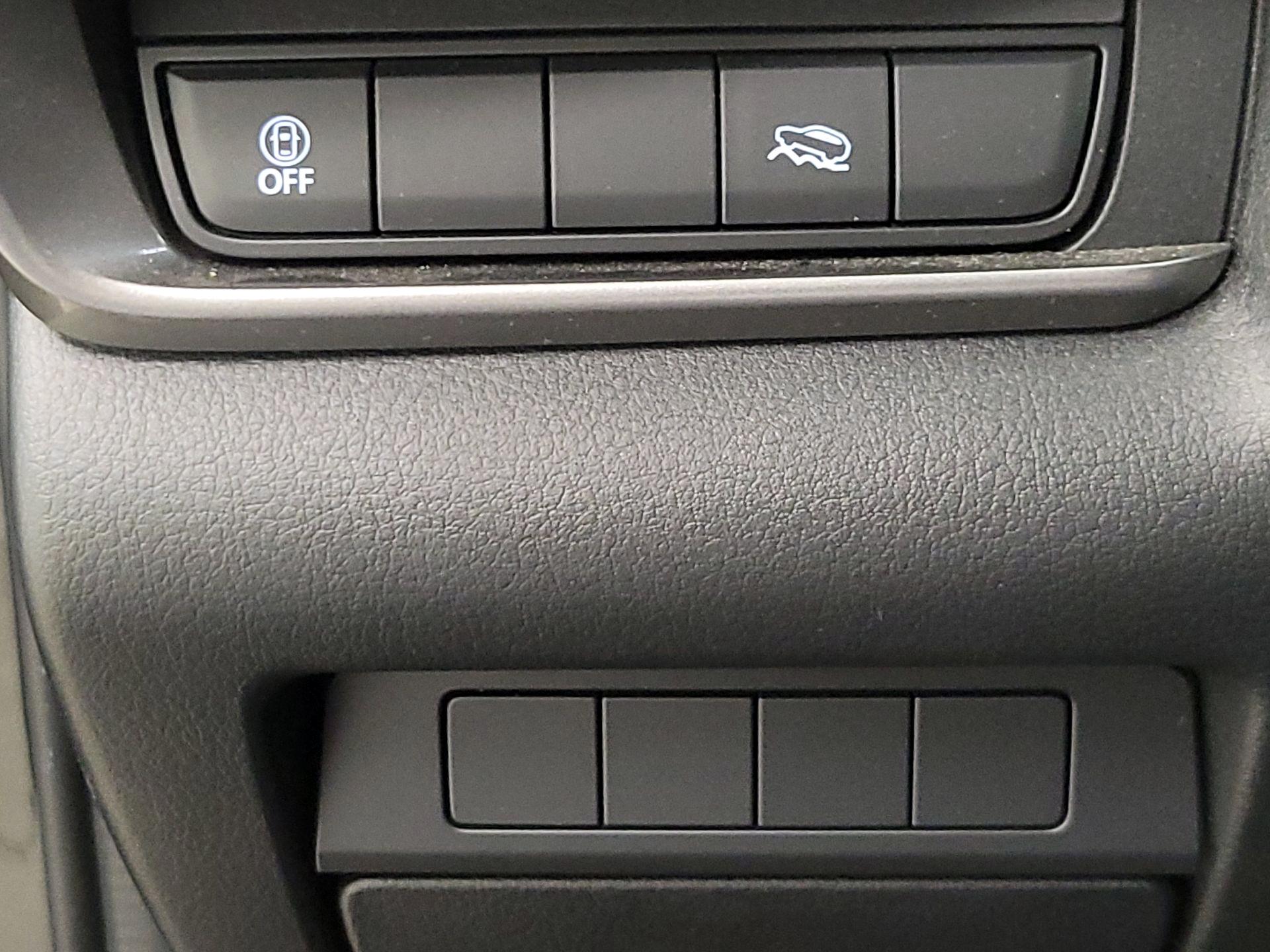 Thumbnail: 2023 Mazda CX-30 - 13