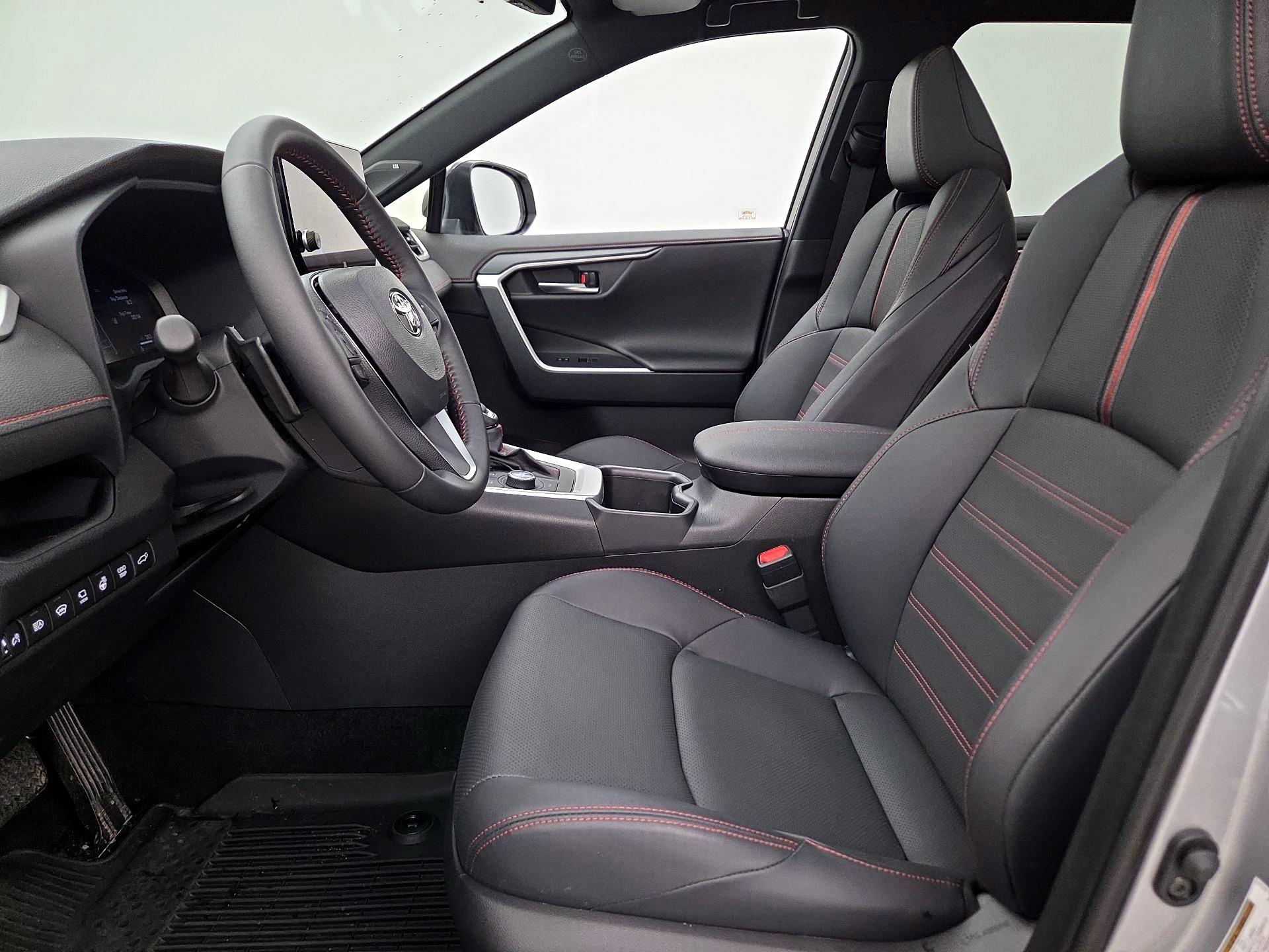 Thumbnail: 2025 Toyota RAV4 - 11