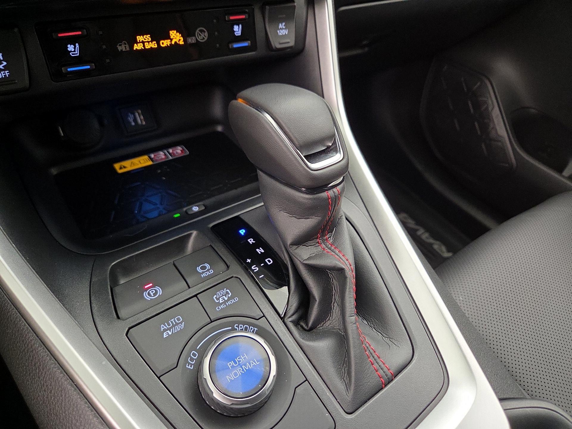 Thumbnail: 2025 Toyota RAV4 - 18