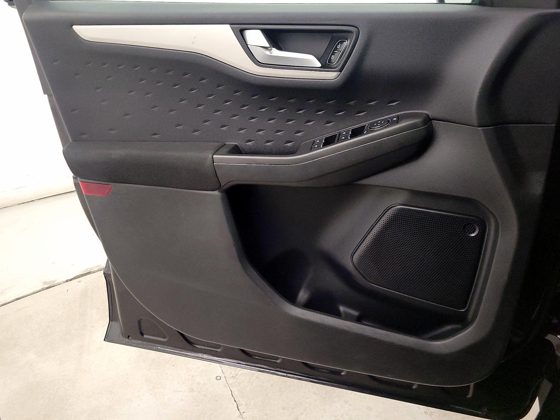 Thumbnail: 2020 Ford Escape - 12