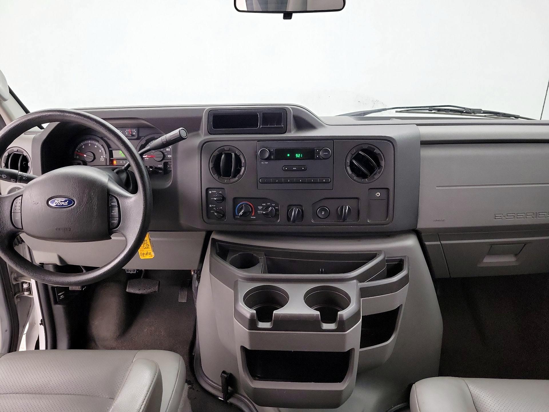 Thumbnail: 2014 Ford Econoline - 9