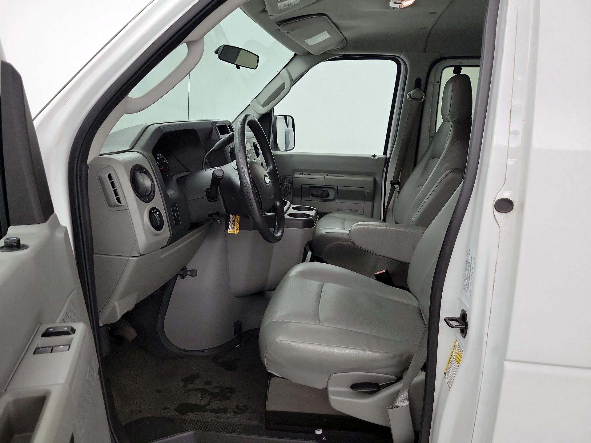 Thumbnail: 2014 Ford Econoline - 11