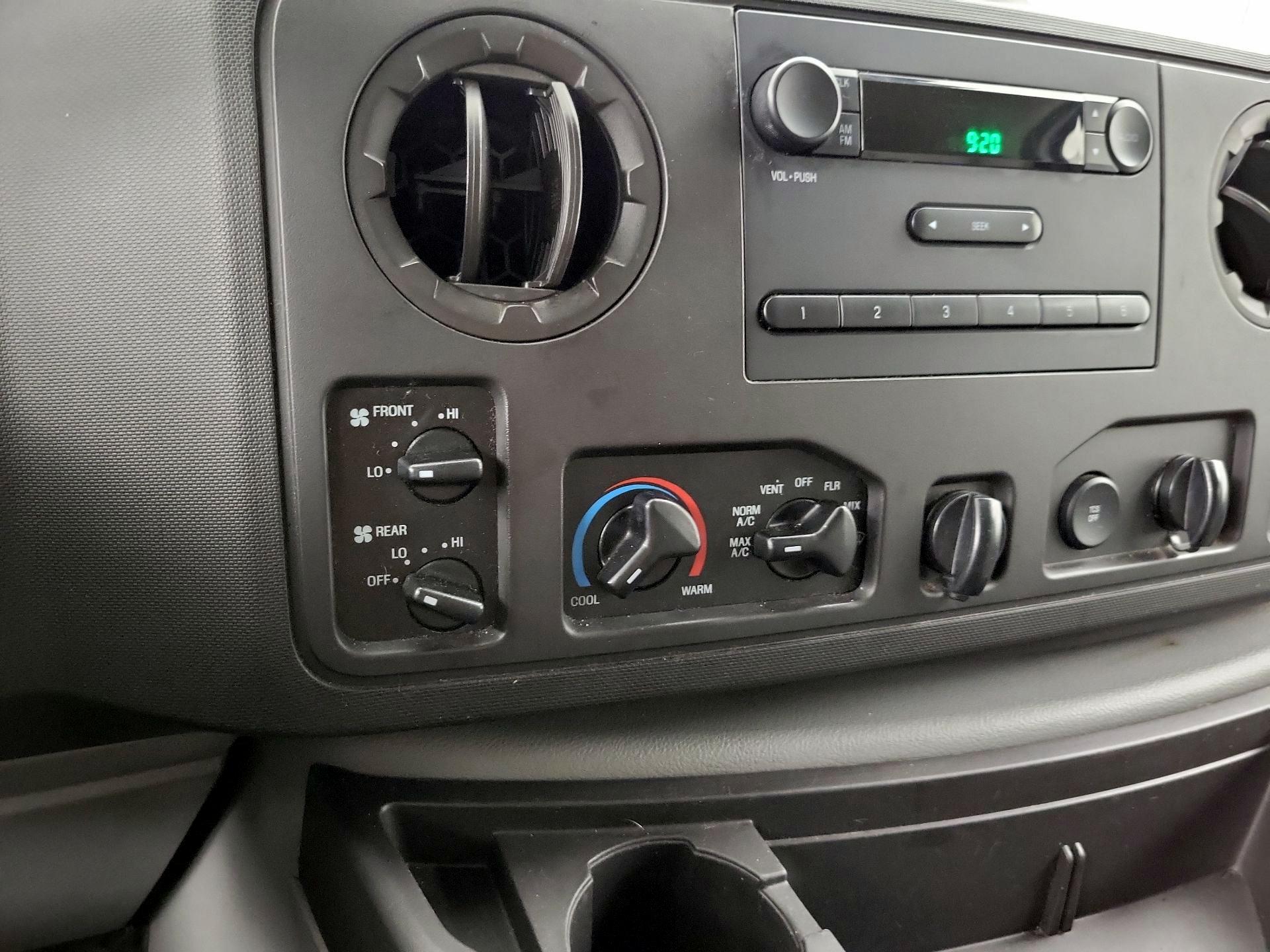 Thumbnail: 2014 Ford Econoline - 15