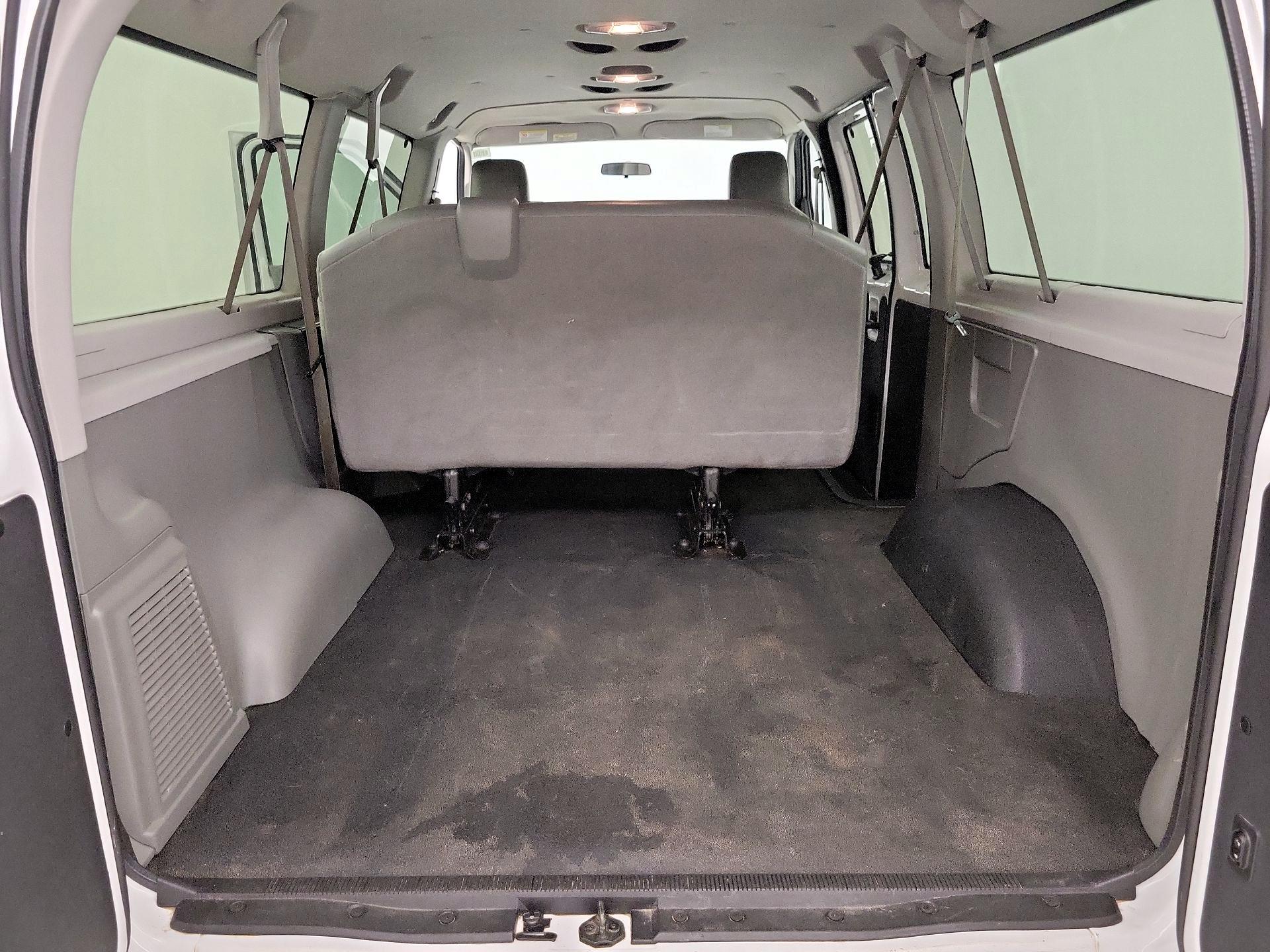 Thumbnail: 2014 Ford Econoline - 20