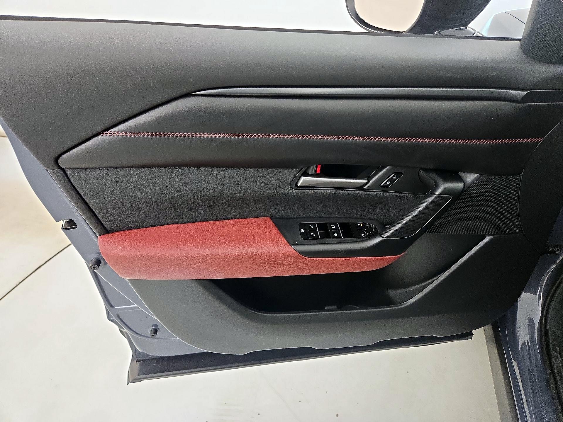 Thumbnail: 2025 Mazda CX-50 - 12