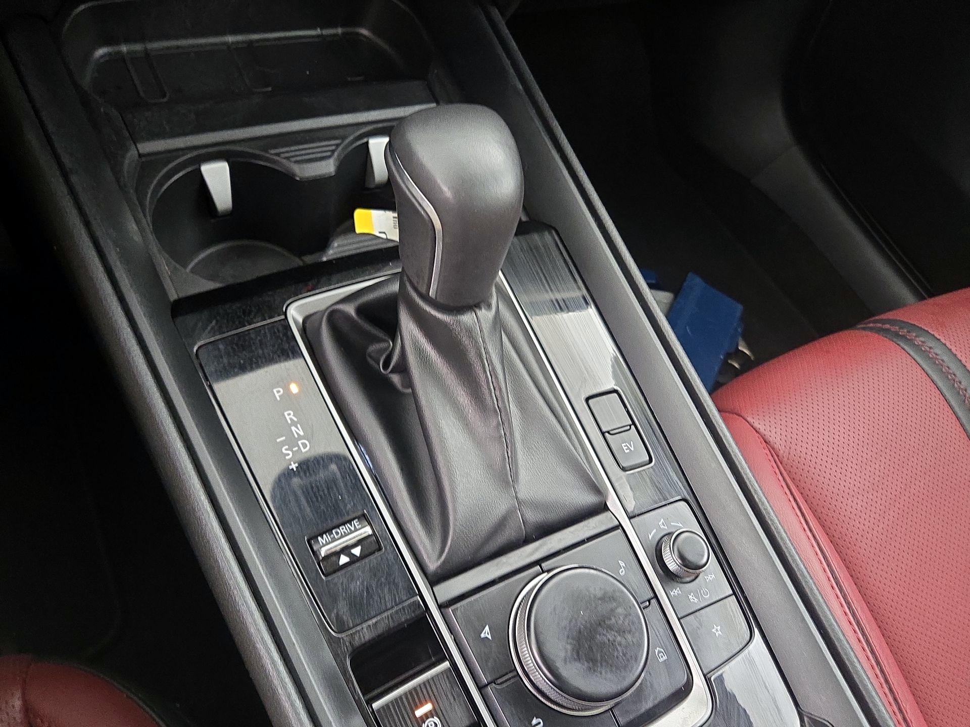 Thumbnail: 2025 Mazda CX-50 - 18