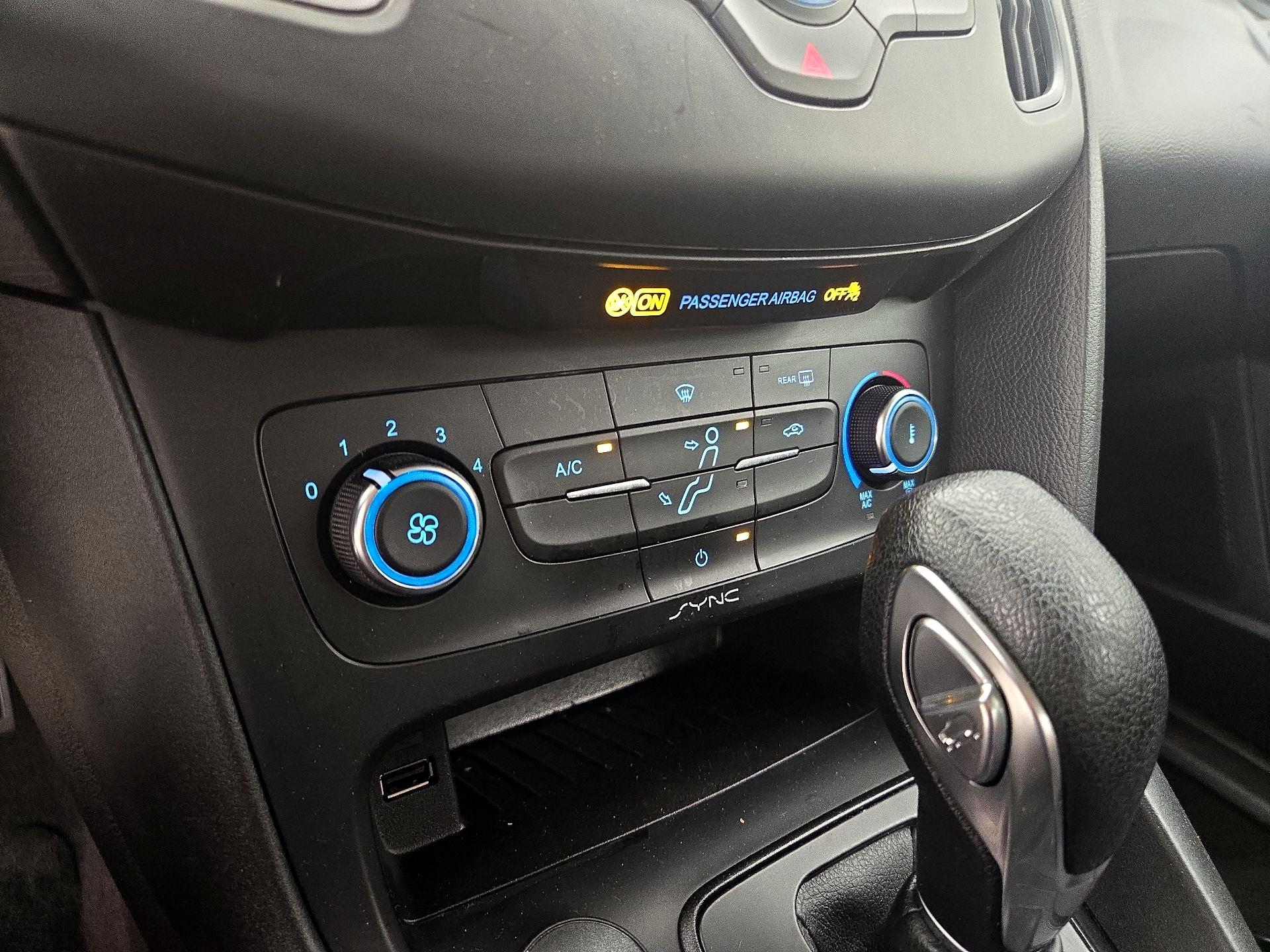 Thumbnail: 2018 Ford Focus - 16