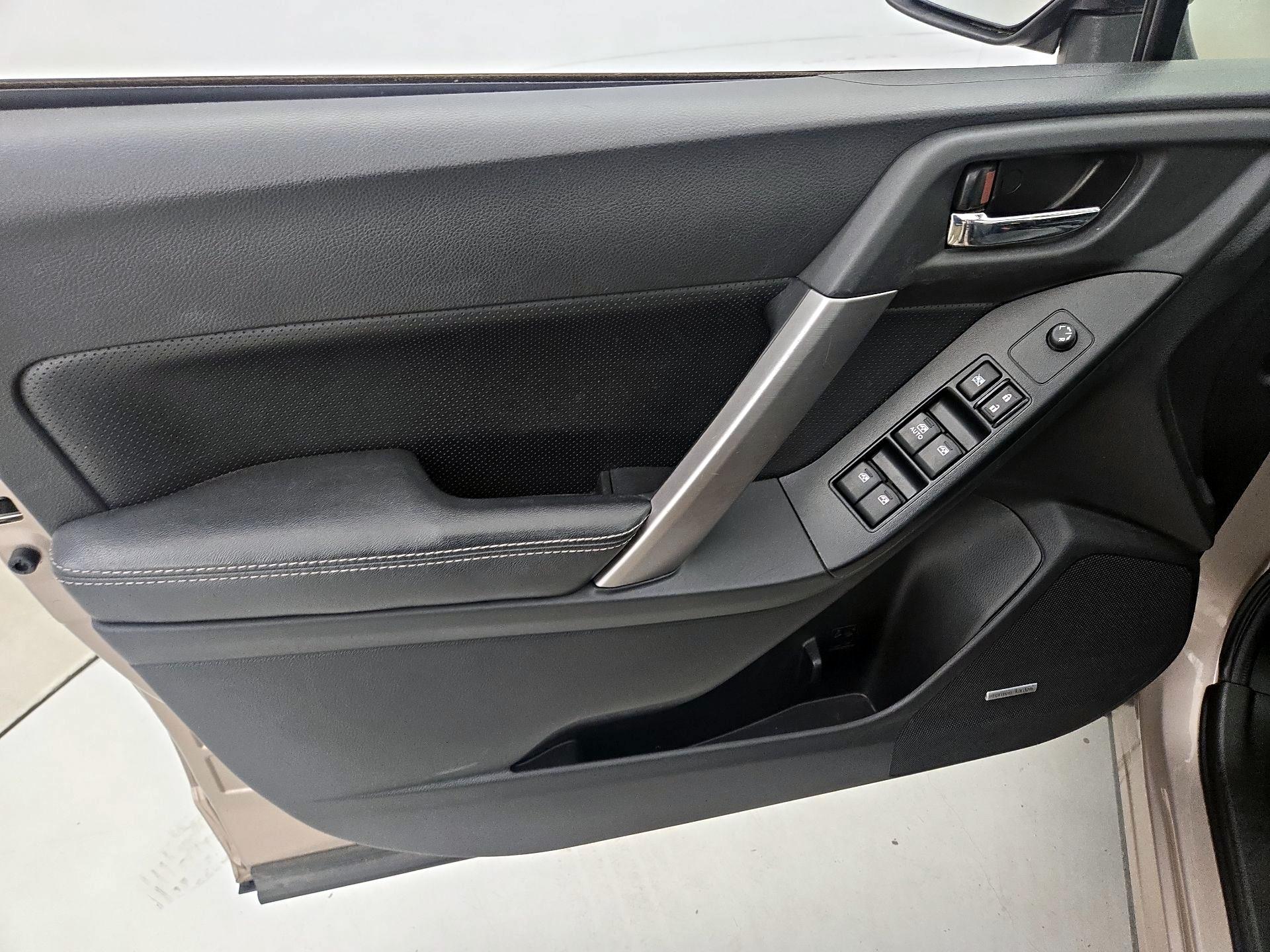 Thumbnail: 2015 Subaru Forester - 12