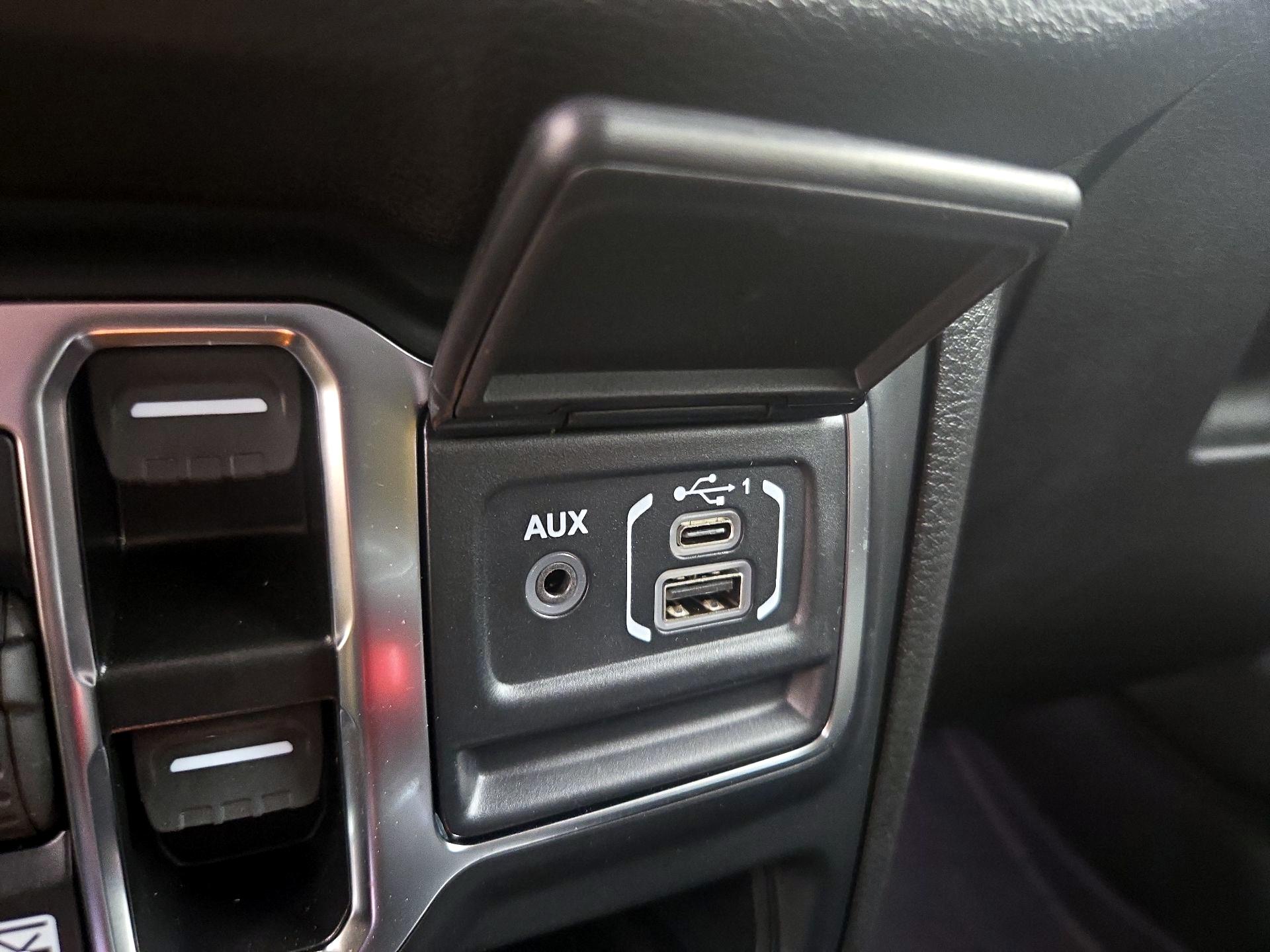 Thumbnail: 2024 Jeep Wrangler - 18