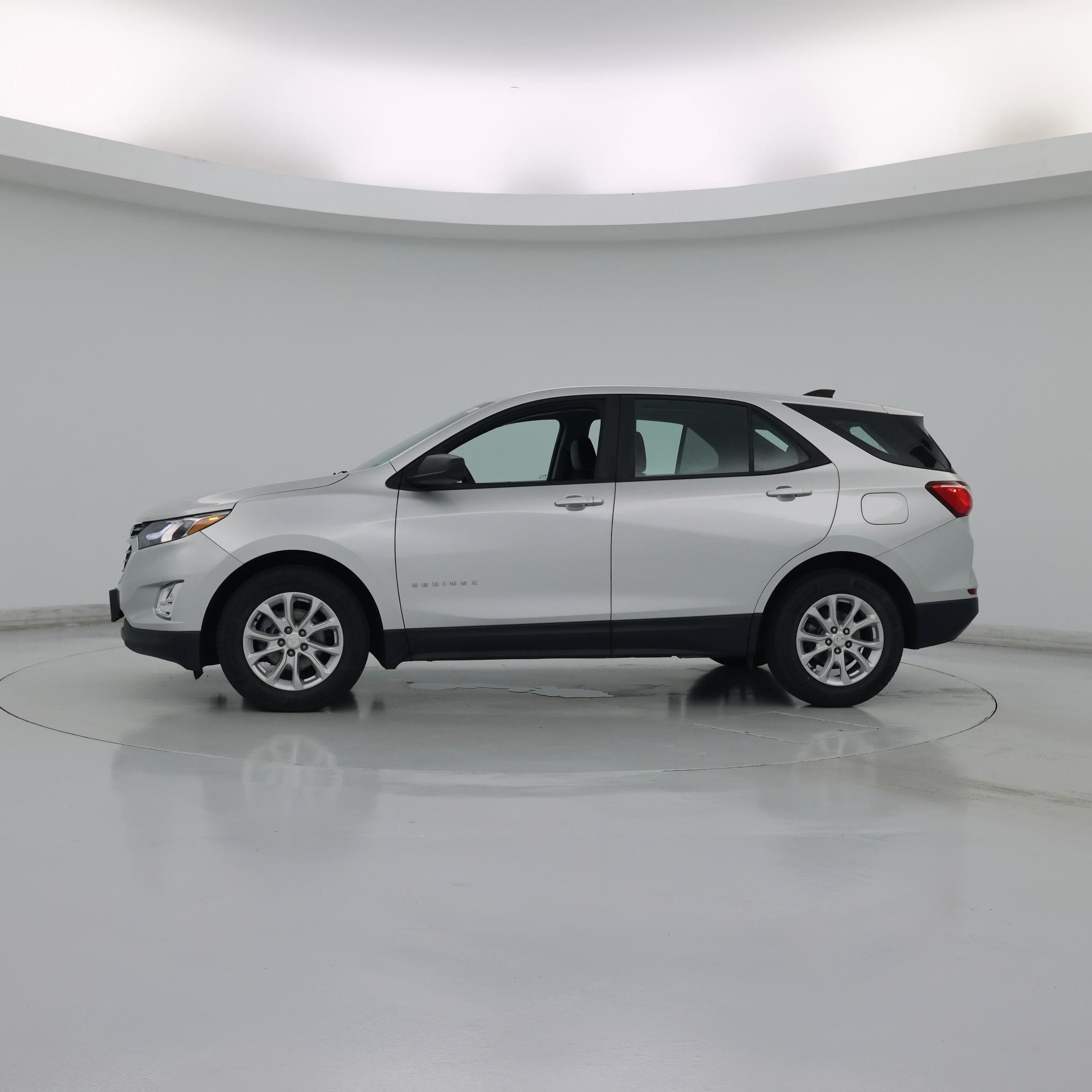 Thumbnail: 2020 Chevrolet Equinox - 3