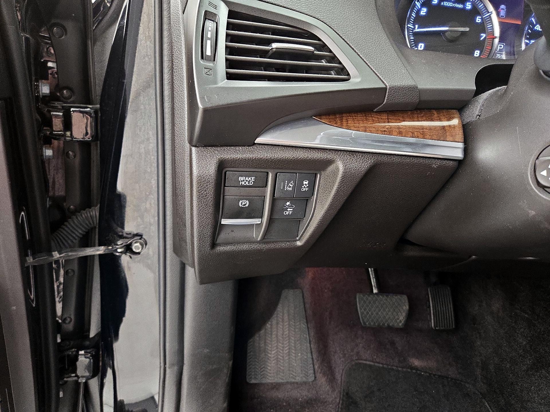 Thumbnail: 2018 Acura MDX - 13