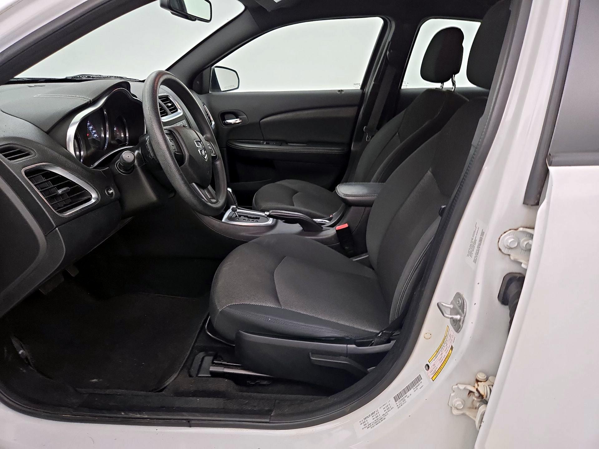 Thumbnail: 2014 Dodge Avenger - 11