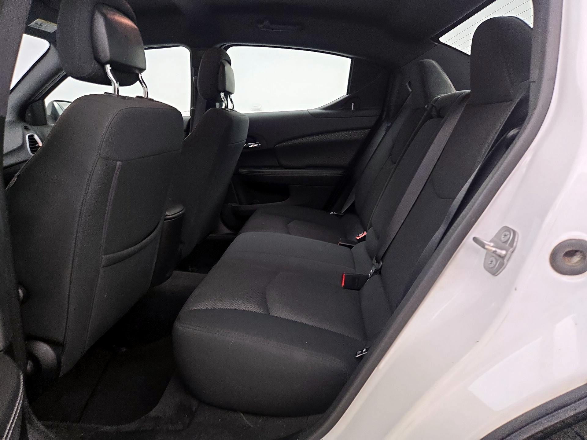 Thumbnail: 2014 Dodge Avenger - 18