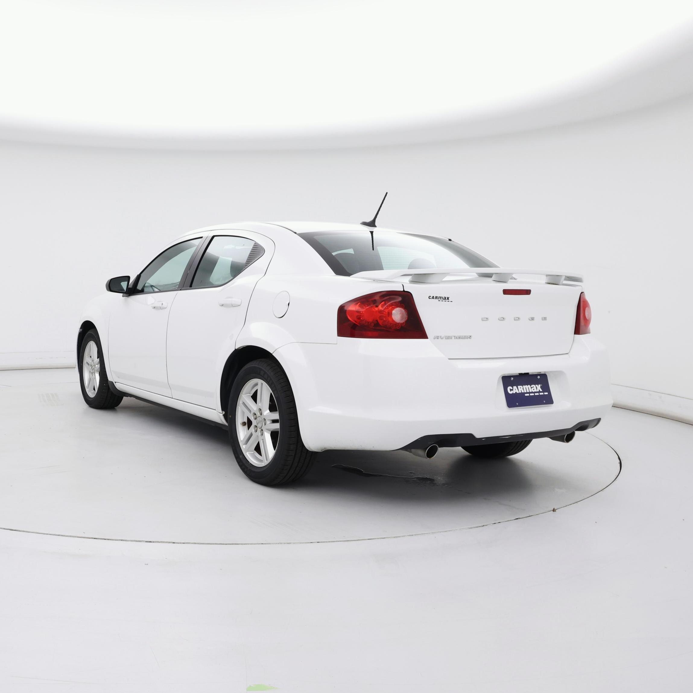 Thumbnail: 2014 Dodge Avenger - 2