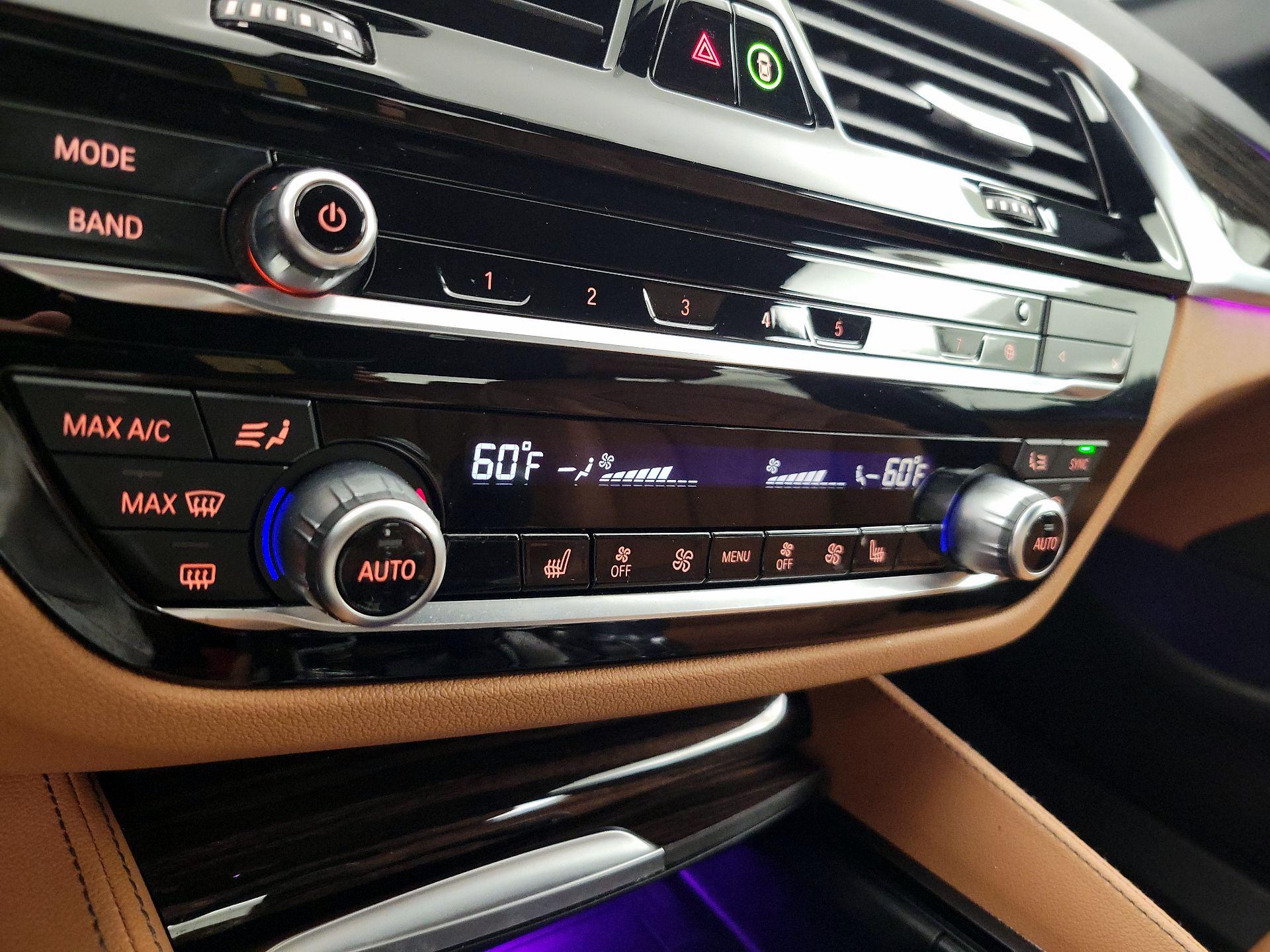 Thumbnail: 2023 BMW 5 Series - 16