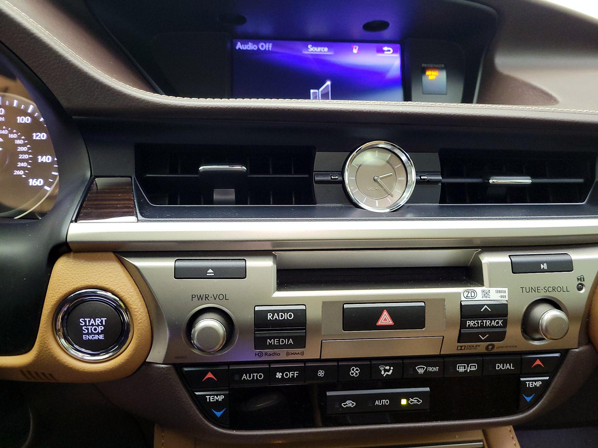 Thumbnail: 2018 Lexus ES - 14