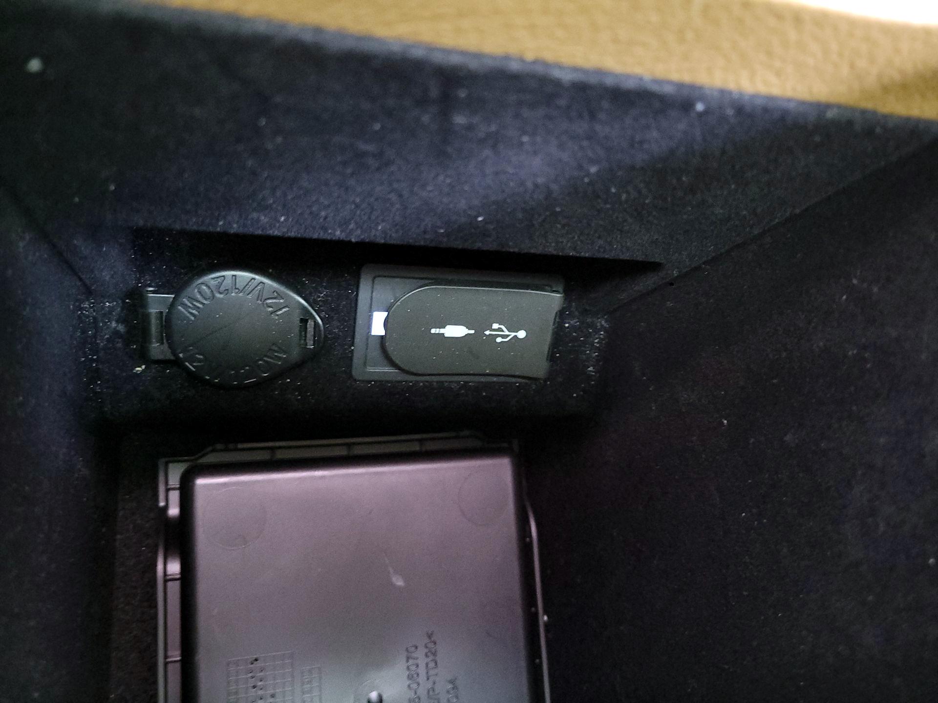 Thumbnail: 2018 Lexus ES - 16