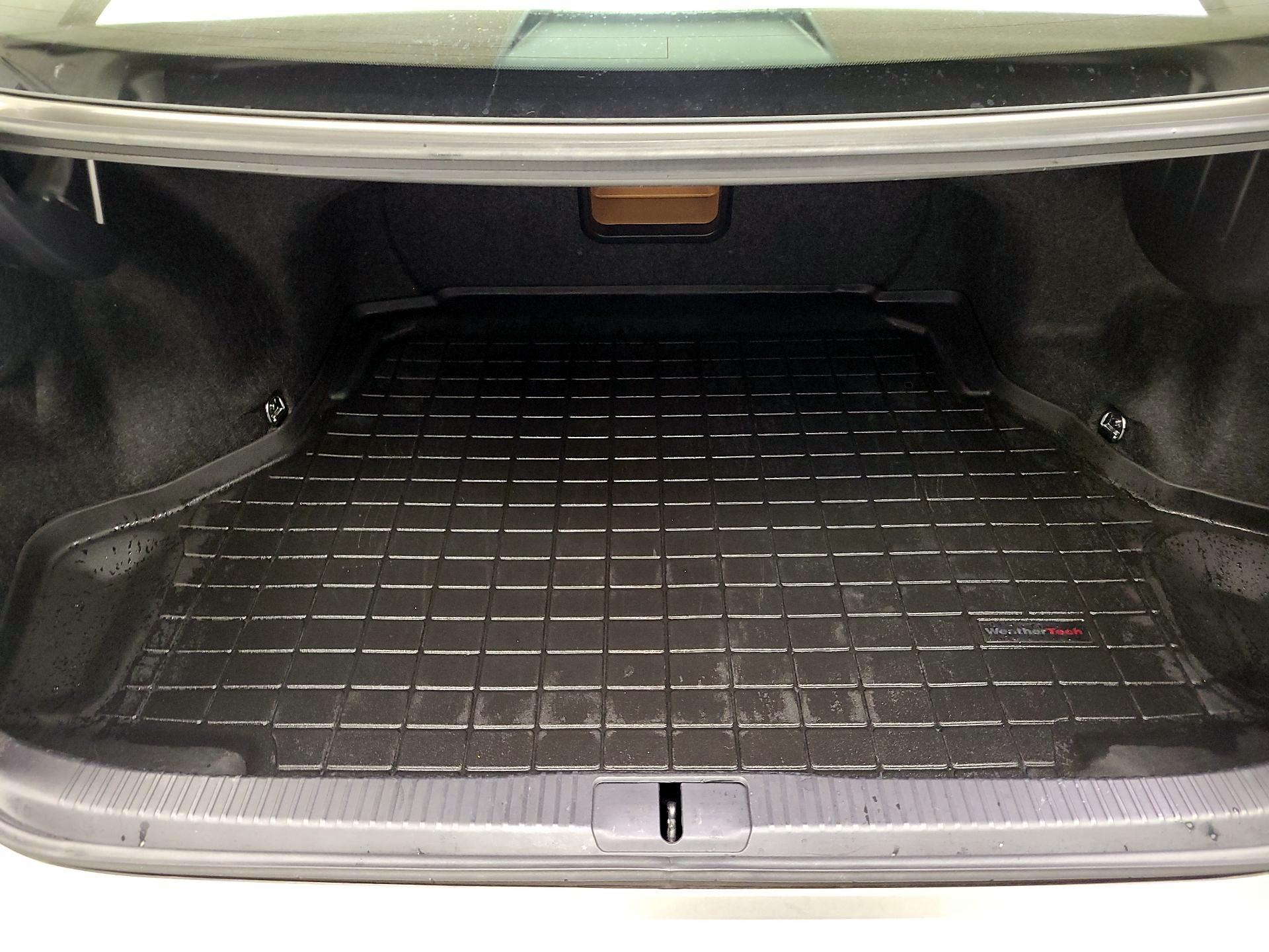 Thumbnail: 2018 Lexus ES - 18